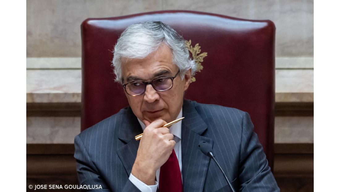 Aguiar Branco pede diálogo e debate até ao máximo para se evitar greve geral