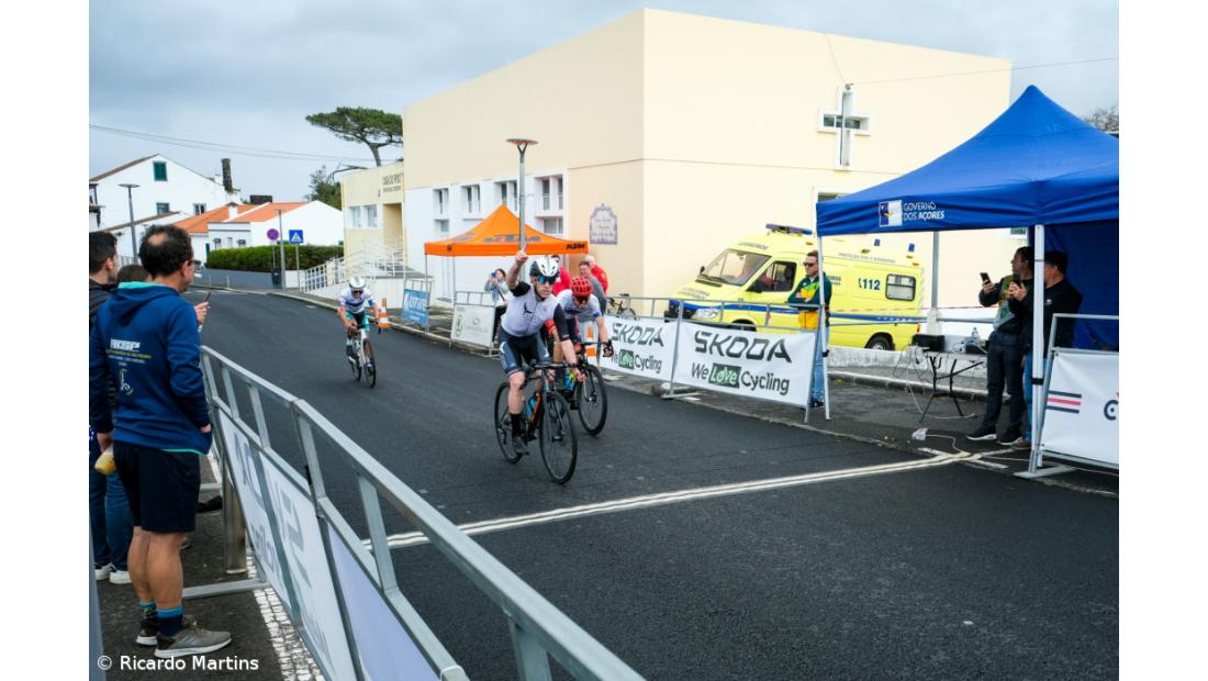 Mais uma vitória ao sprint para Luís Cabral 