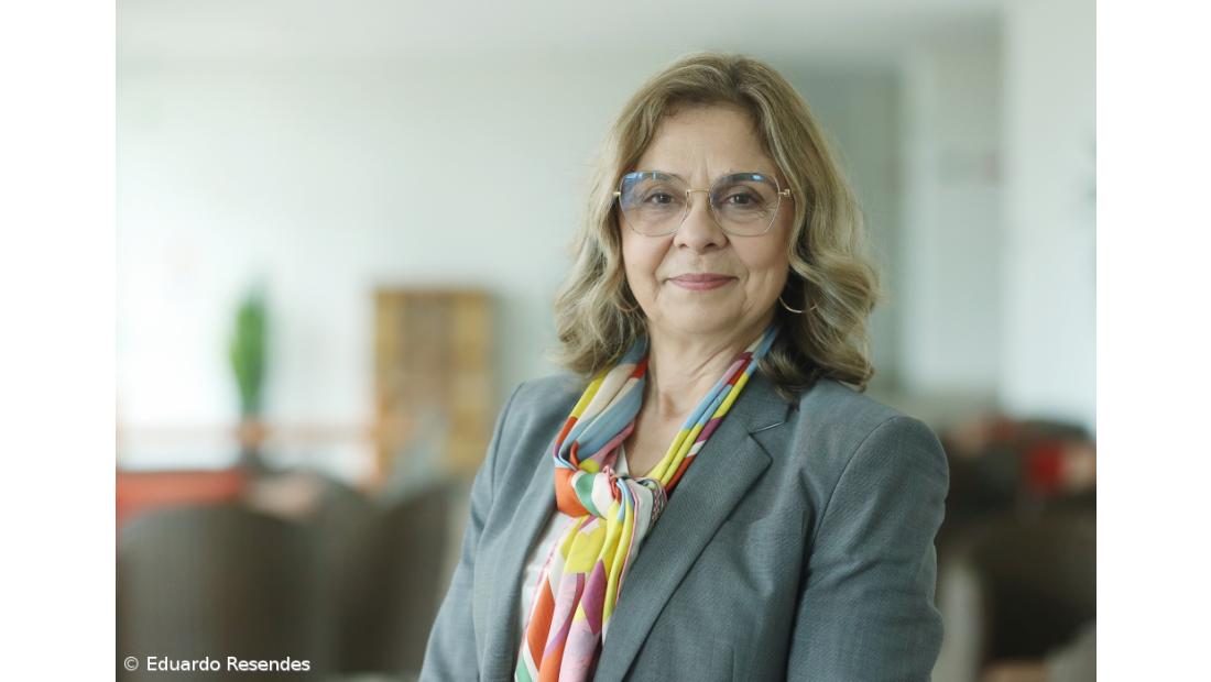 Ministra admite que número de chamadas por atender na Linha de Saúde 24 é "muito elevado" 