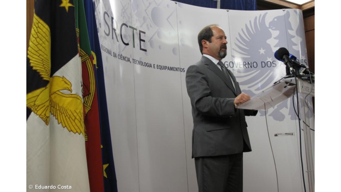 Governo Regional quer falar com ministro da Economia sobre extensão do cabo de fibra ótica às Flores e Corvo