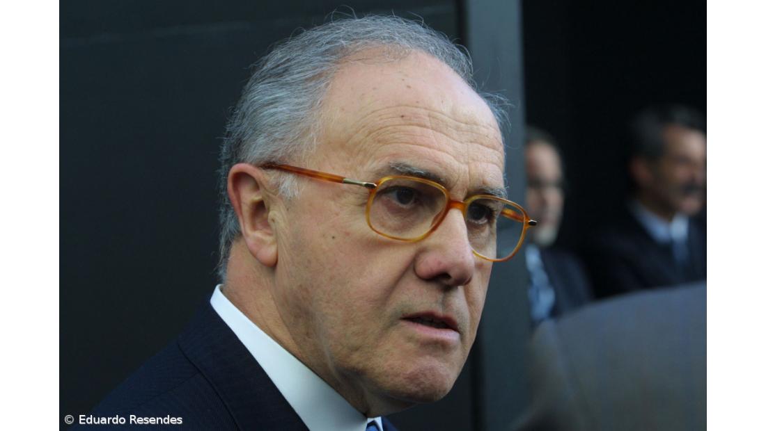 Alegado perdão de dívidas faz BCP cair 2 por cento em Bolsa