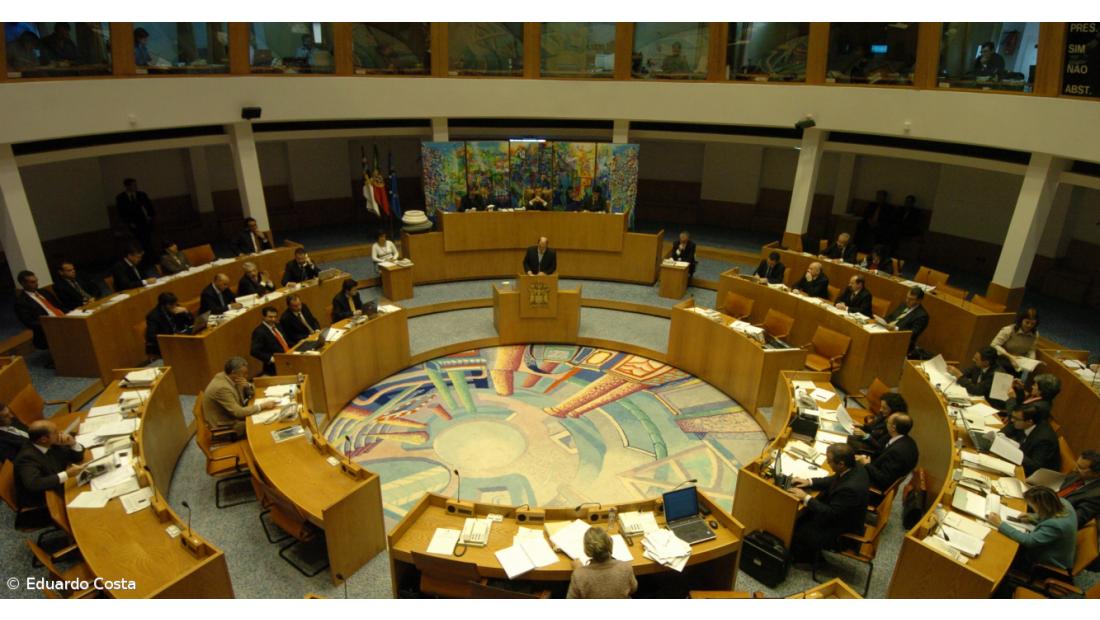 Concursos para admissão na administração pública dos Açores sem critérios subjetivos