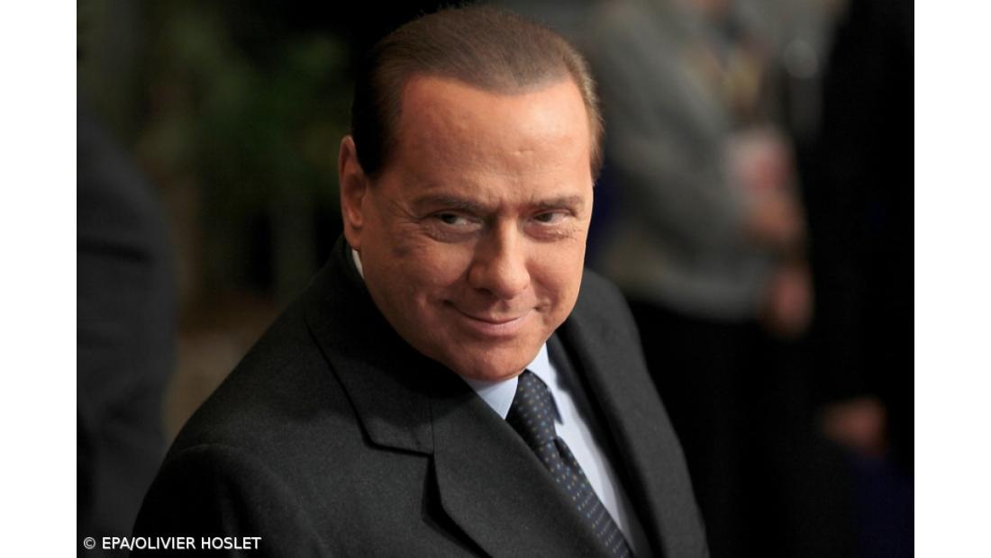 Sílvio Berlusconi propõe pacto para evitar crise governamental