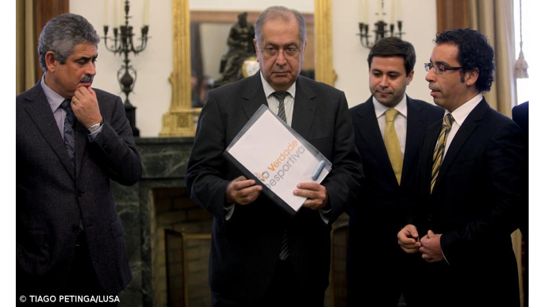 Petição a favor das novas tecnologias no futebol entregue na AR