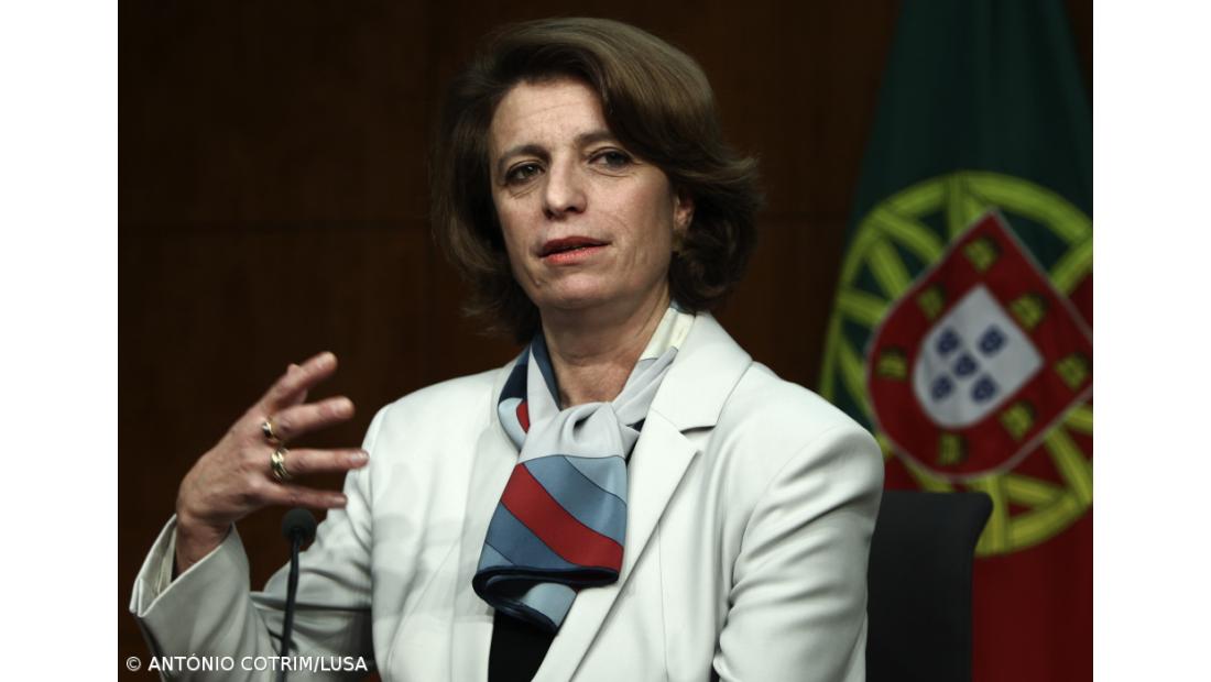 Governo quer baixar taxa de retenção do secundário