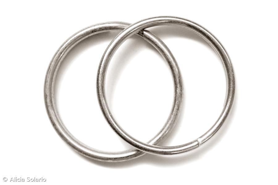 Portuguesas envolvidas em casamentos por conveniência e bigamia no Reino Unido – Imagem 1