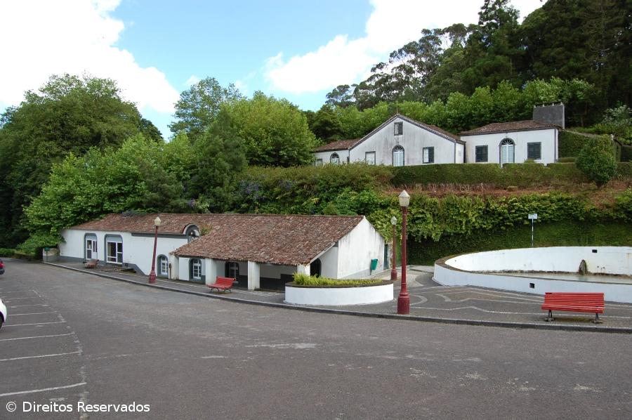 Estrada cortada entre Caldeiras da Ribeira Grande e Lombadas – Imagem 1
