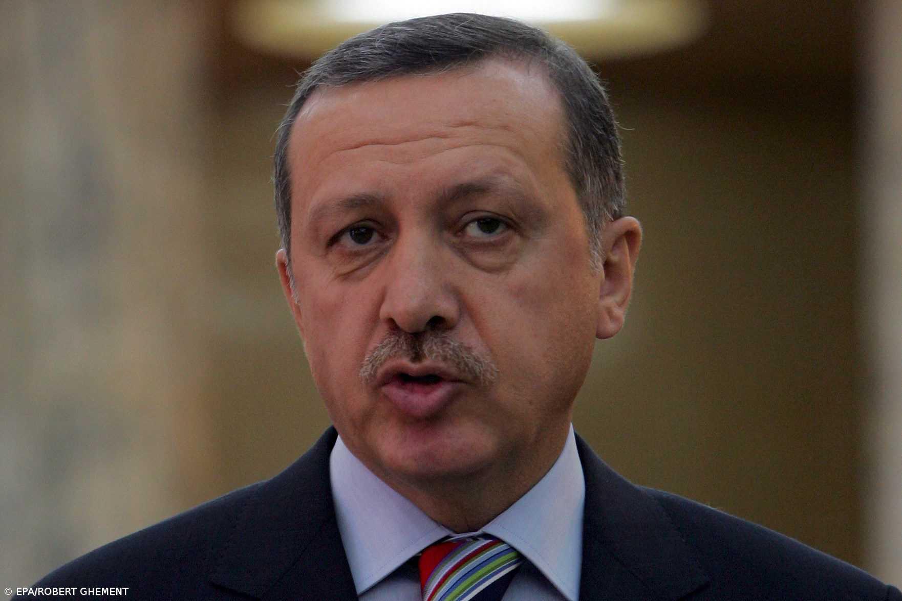 Rússia acusa Presidente turco de lucrar com tráfico de petróleo do Estado Islâmico – Imagem 1