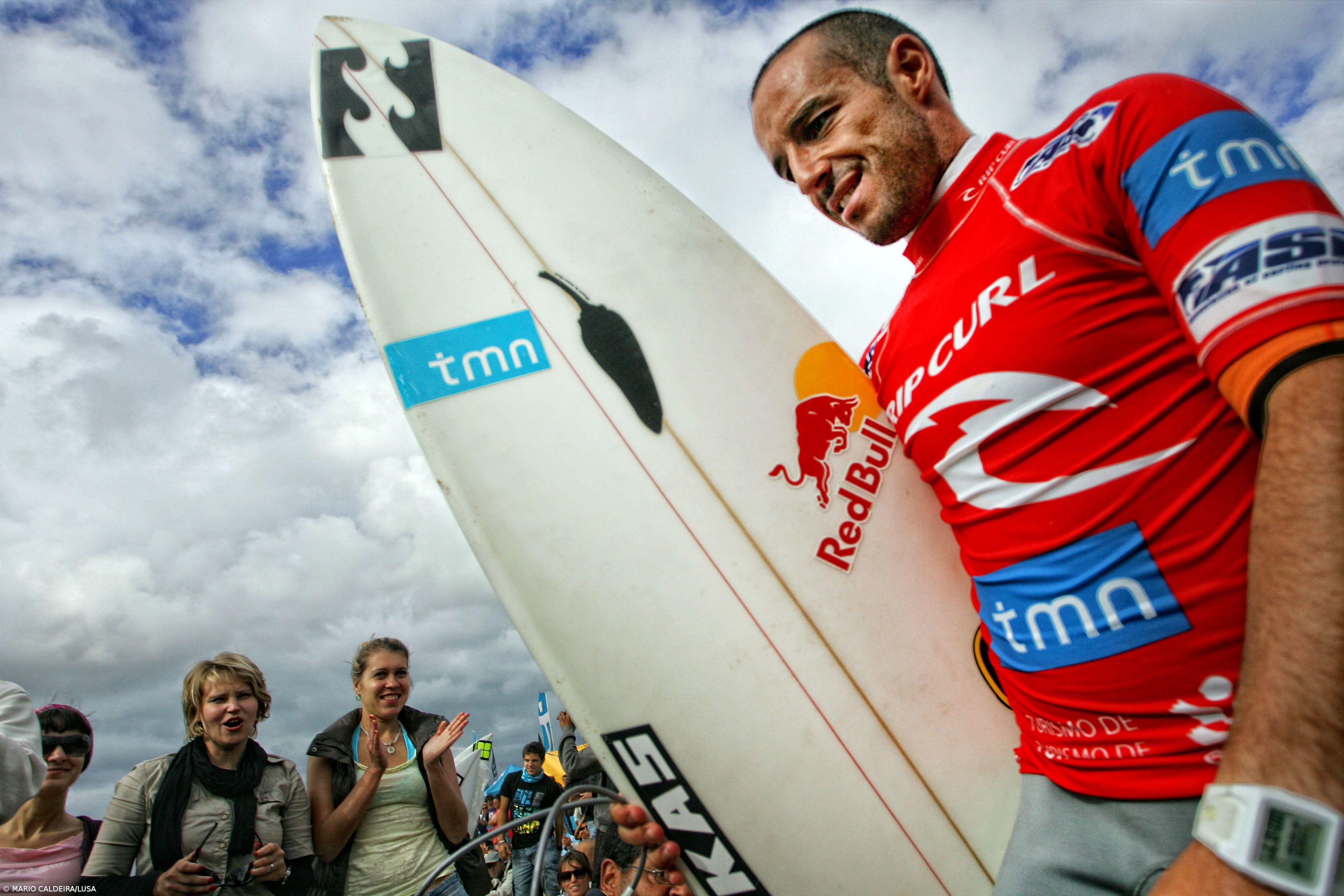 Tiago Pires cai na repescagem do Rip Curl Pro Portugal  – Imagem 1