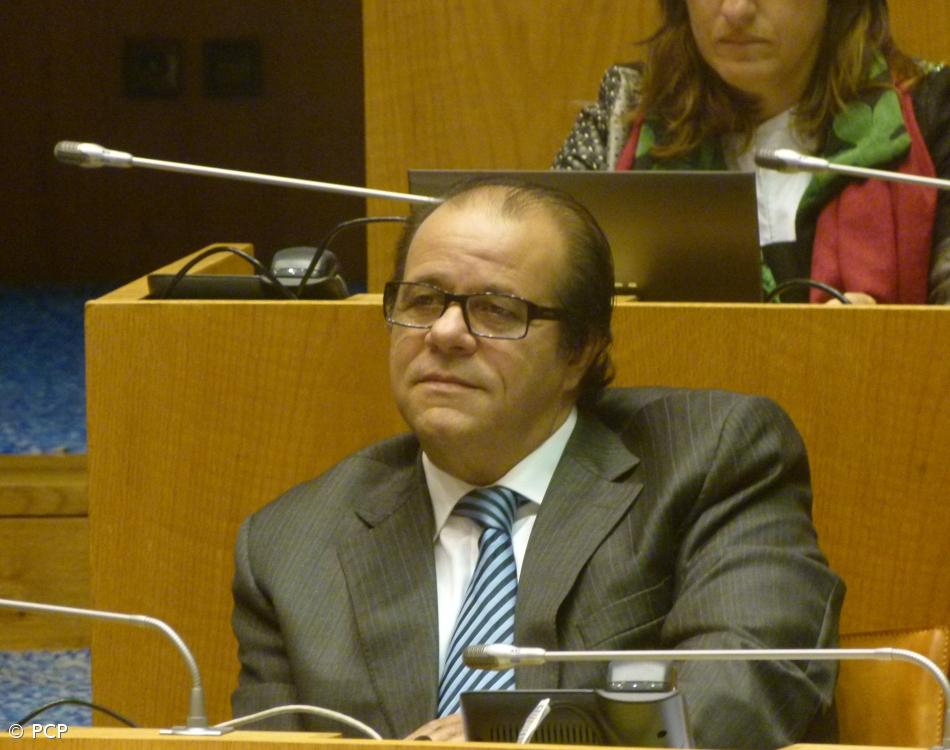 PCP quer travar cortes nas transferências do Orçamento de Estado para os Açores  – Imagem 1