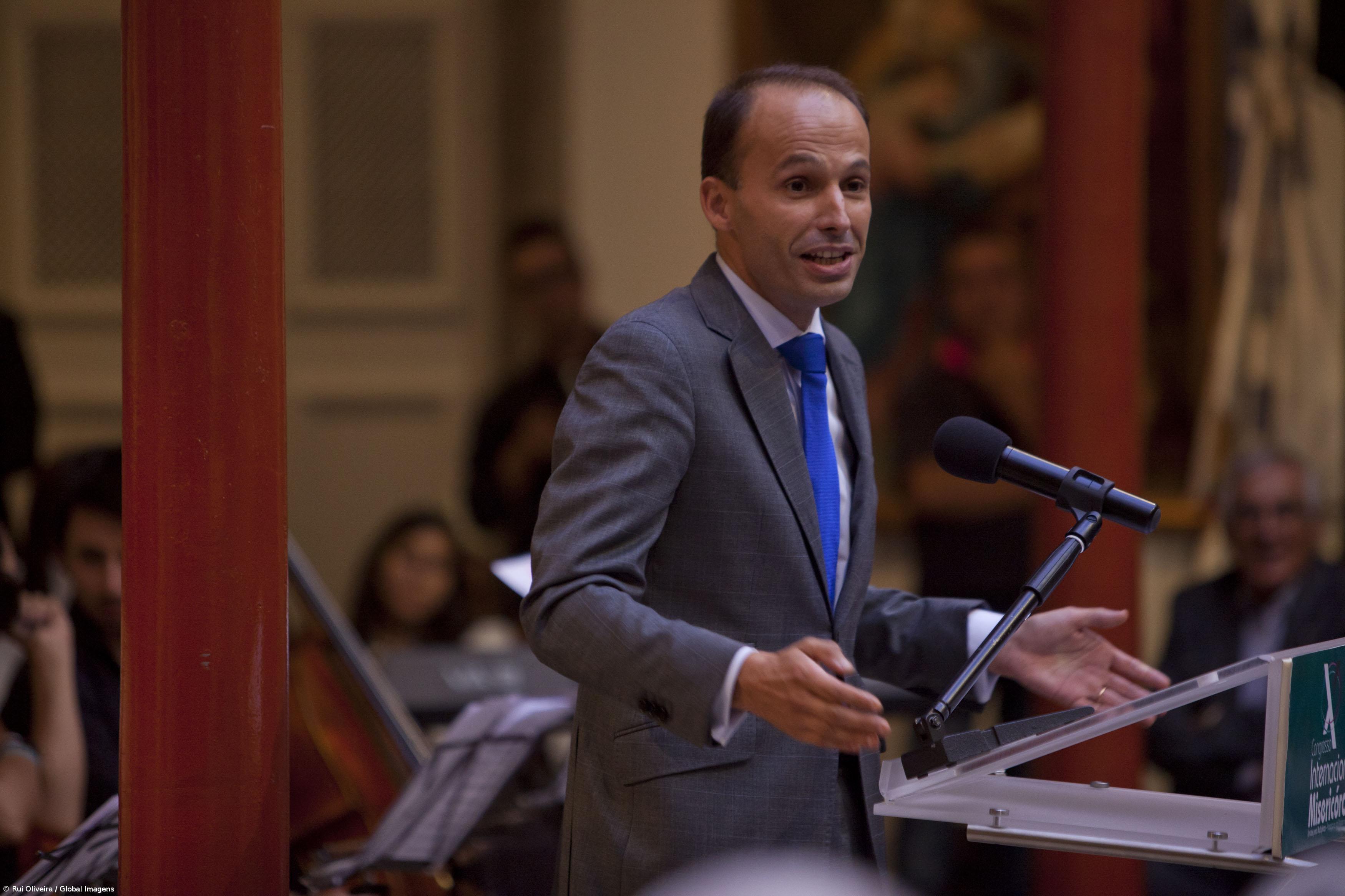 Governo discute desemprego jovem com parceiros sociais ainda este mês  – Imagem 1