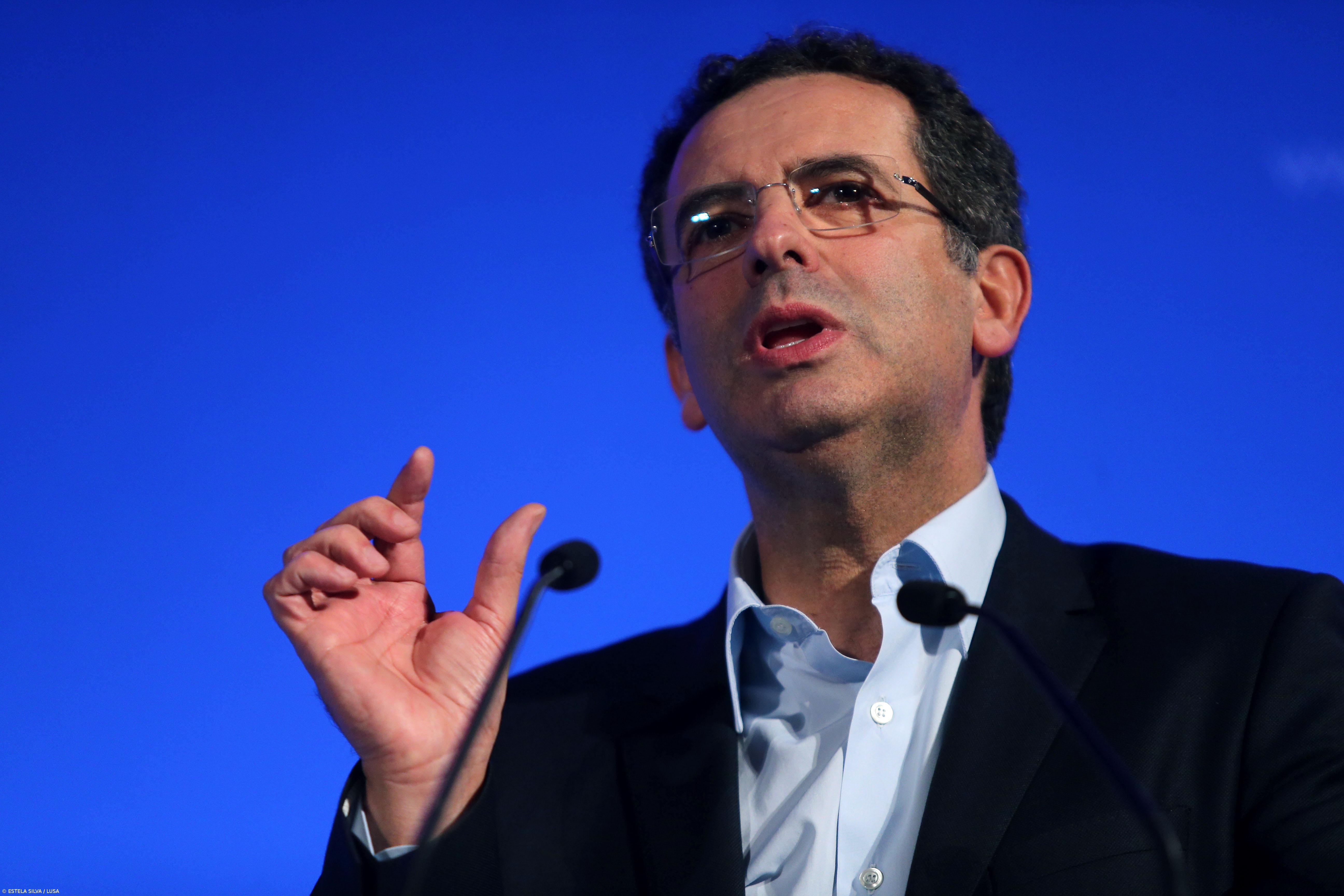 Seguro apresenta ao PS proposta de moção de censura ao Governo – Imagem 1