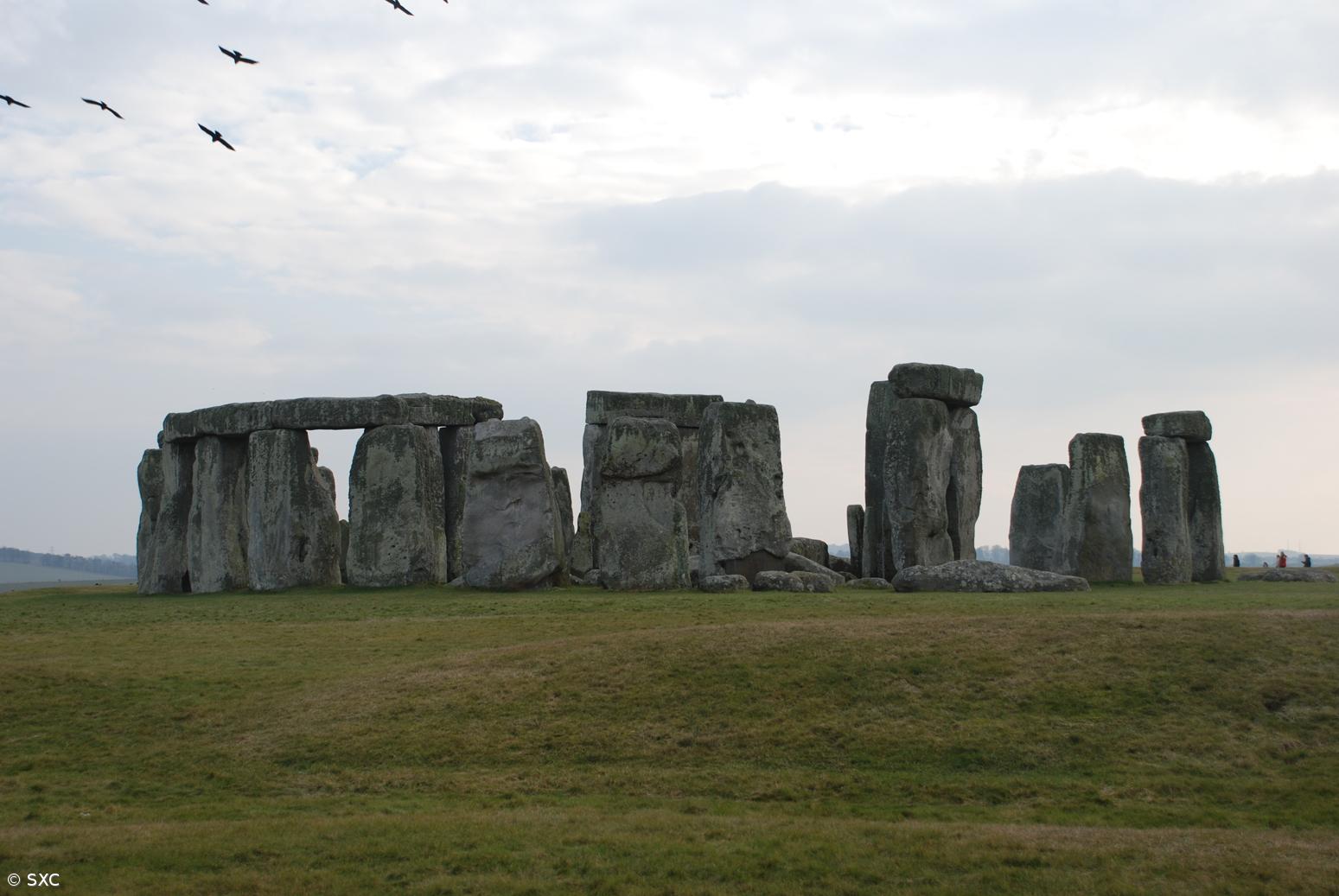 Nova teoria afirma que Stonehenge foi um enorme cemitério – Imagem 1
