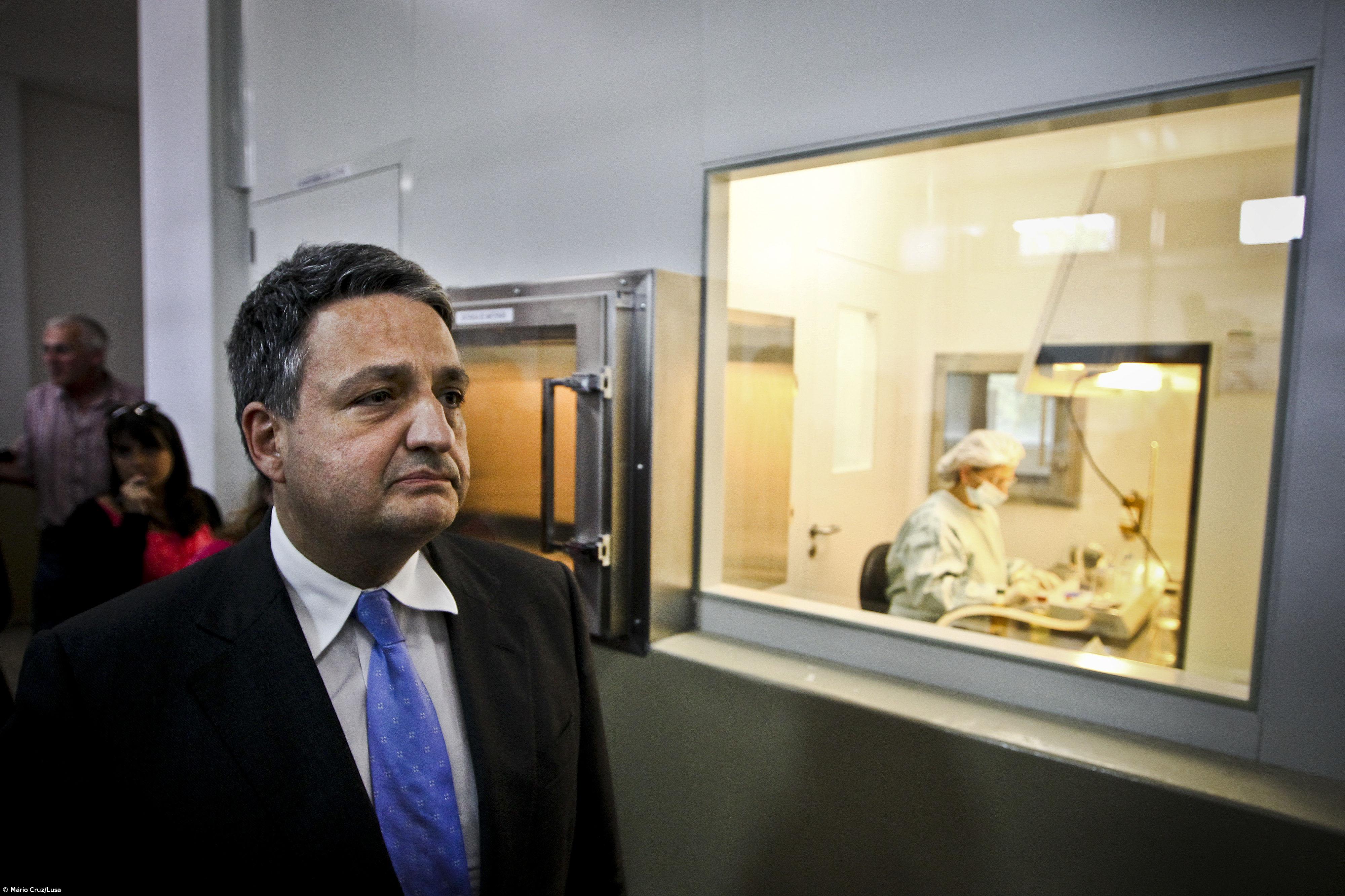 "Há alteração legislativa" para taxar a indústria farmacêutica em 2015  – Imagem 1