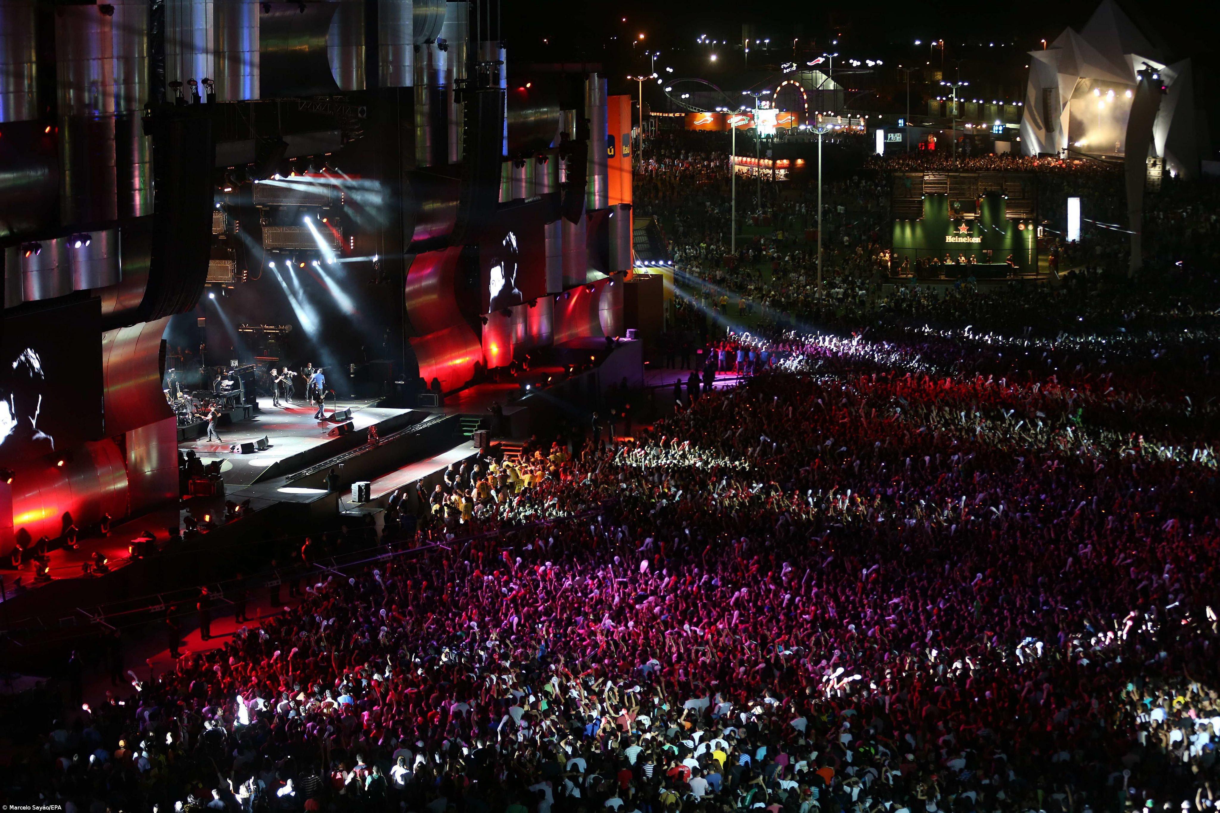 Aurea celebra boa recepção do público em concerto no Rock in Rio – Imagem 1