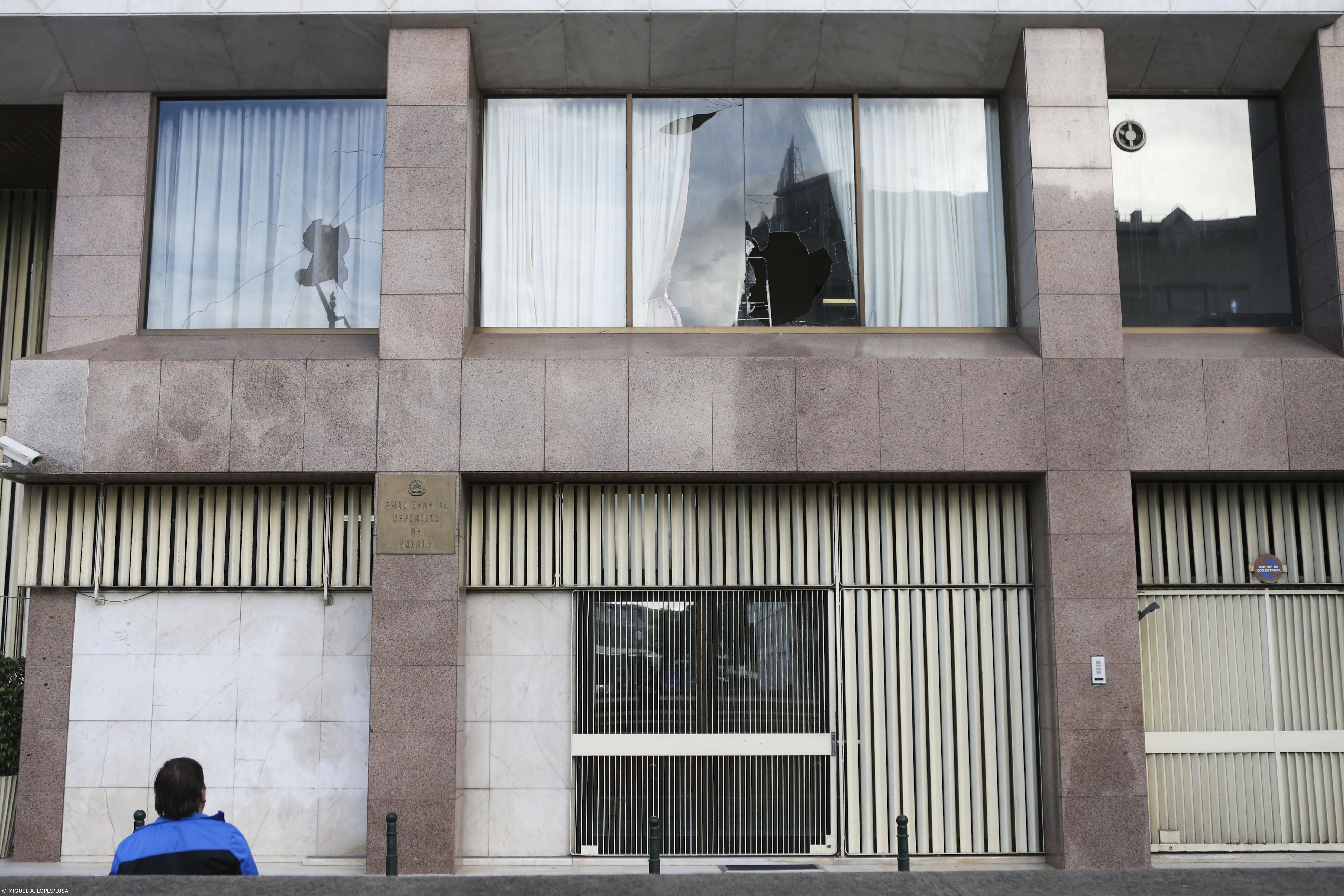 Embaixador angolano em Lisboa não relaciona vandalismo com relações com Portugal – Imagem 1