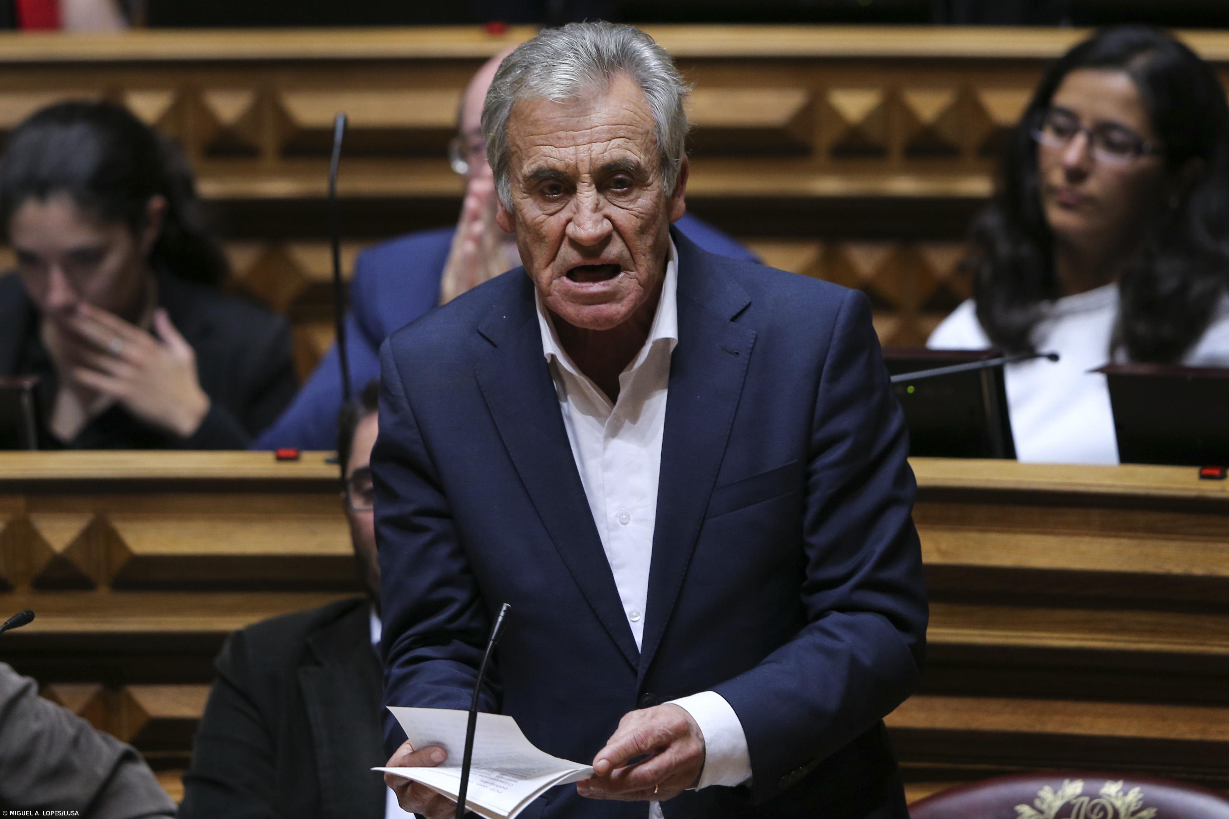 Jerónimo de Sousa diz que política do Governo está enredada em “contradições”  – Imagem 1