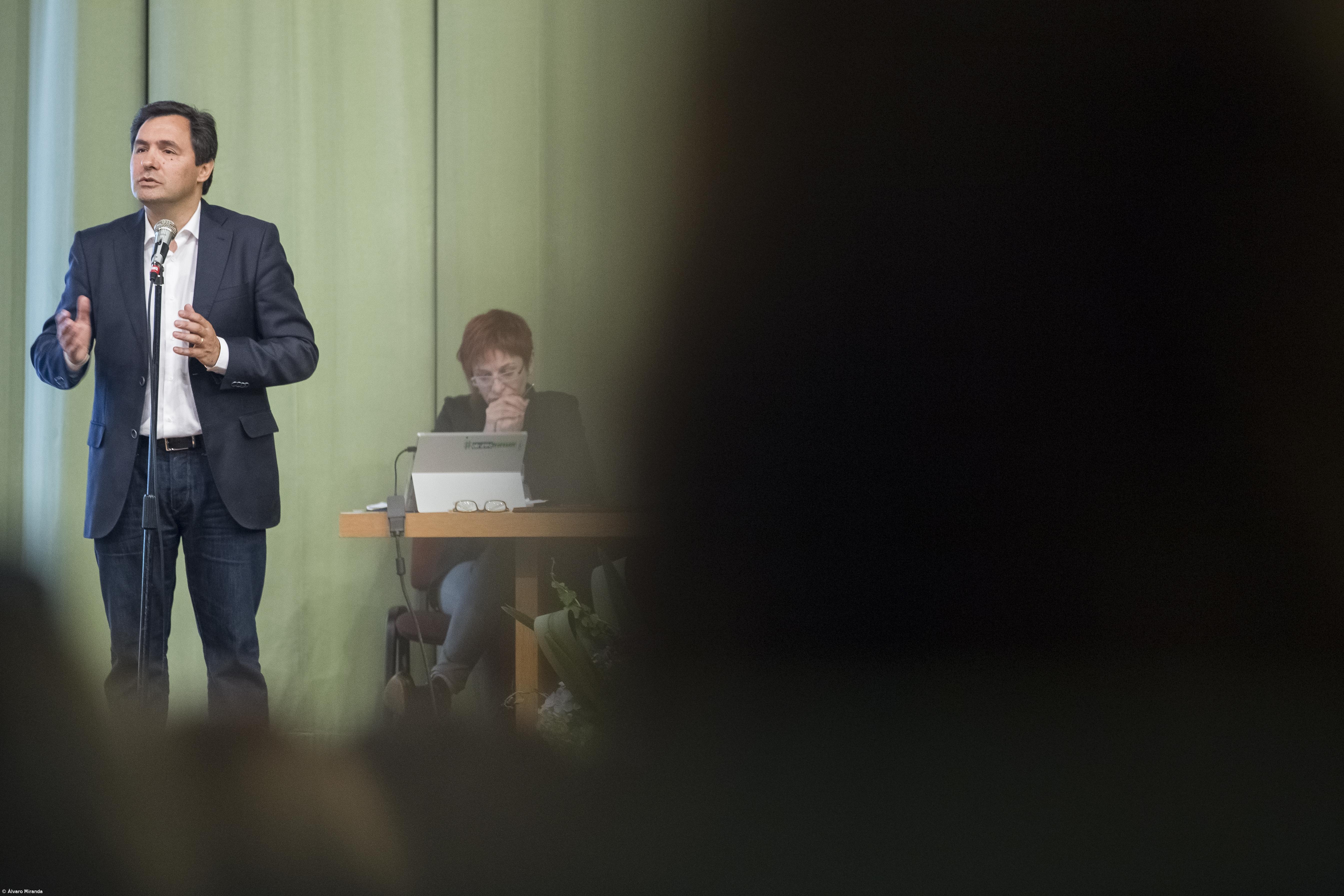 Sindicato contesta aumento de colocação de docentes com horário incompleto nos Açores – Imagem 1