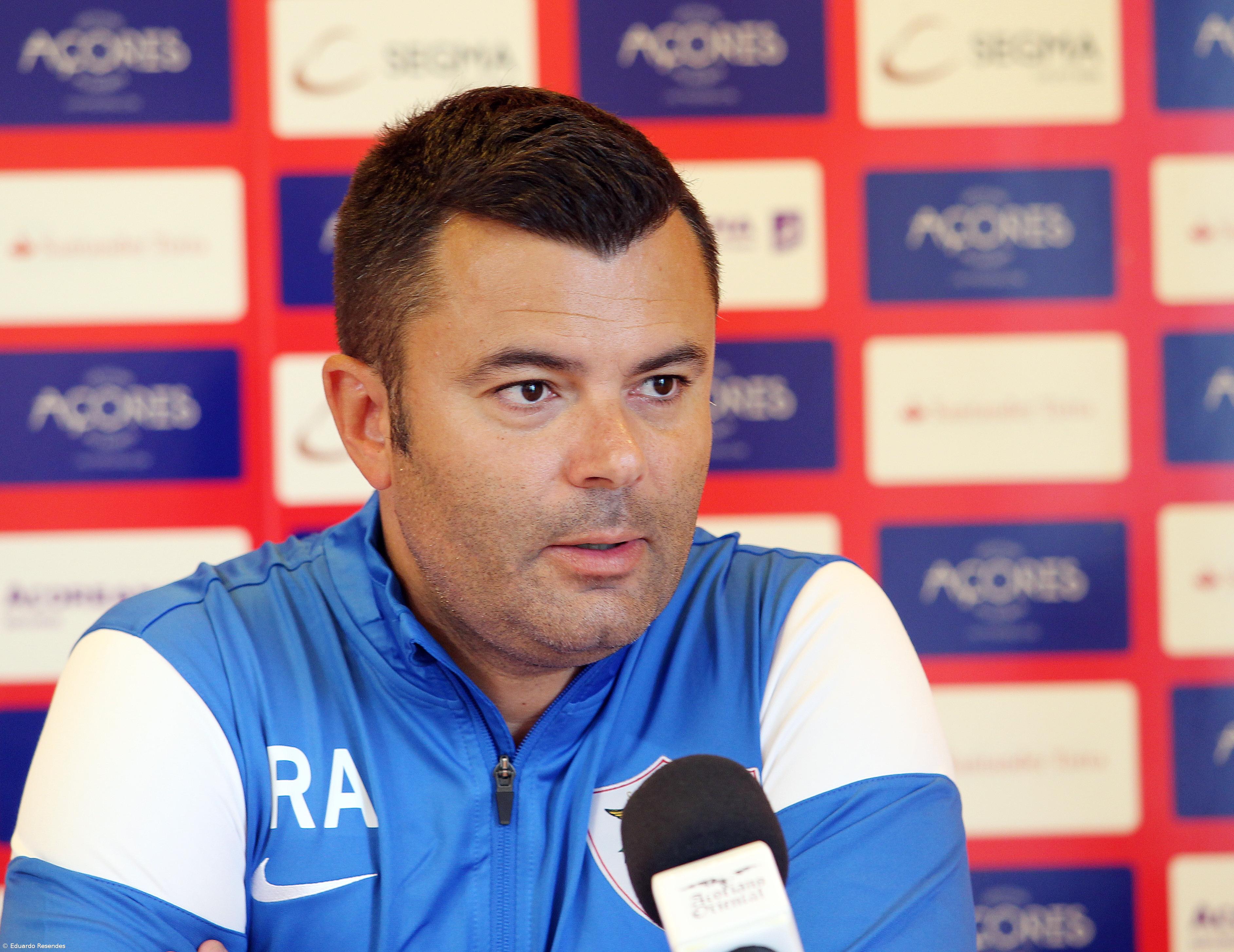 Treinador do Santa Clara diz só estar, para já, preocupado com Braga B – Imagem 1