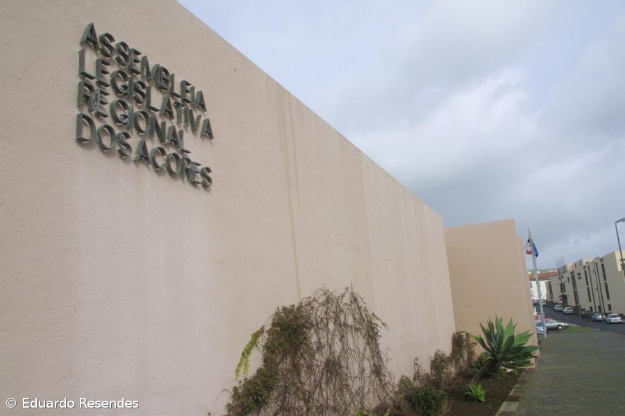 Parlamento aprova novas regras para "inverter" aumento da dívida – Imagem 1