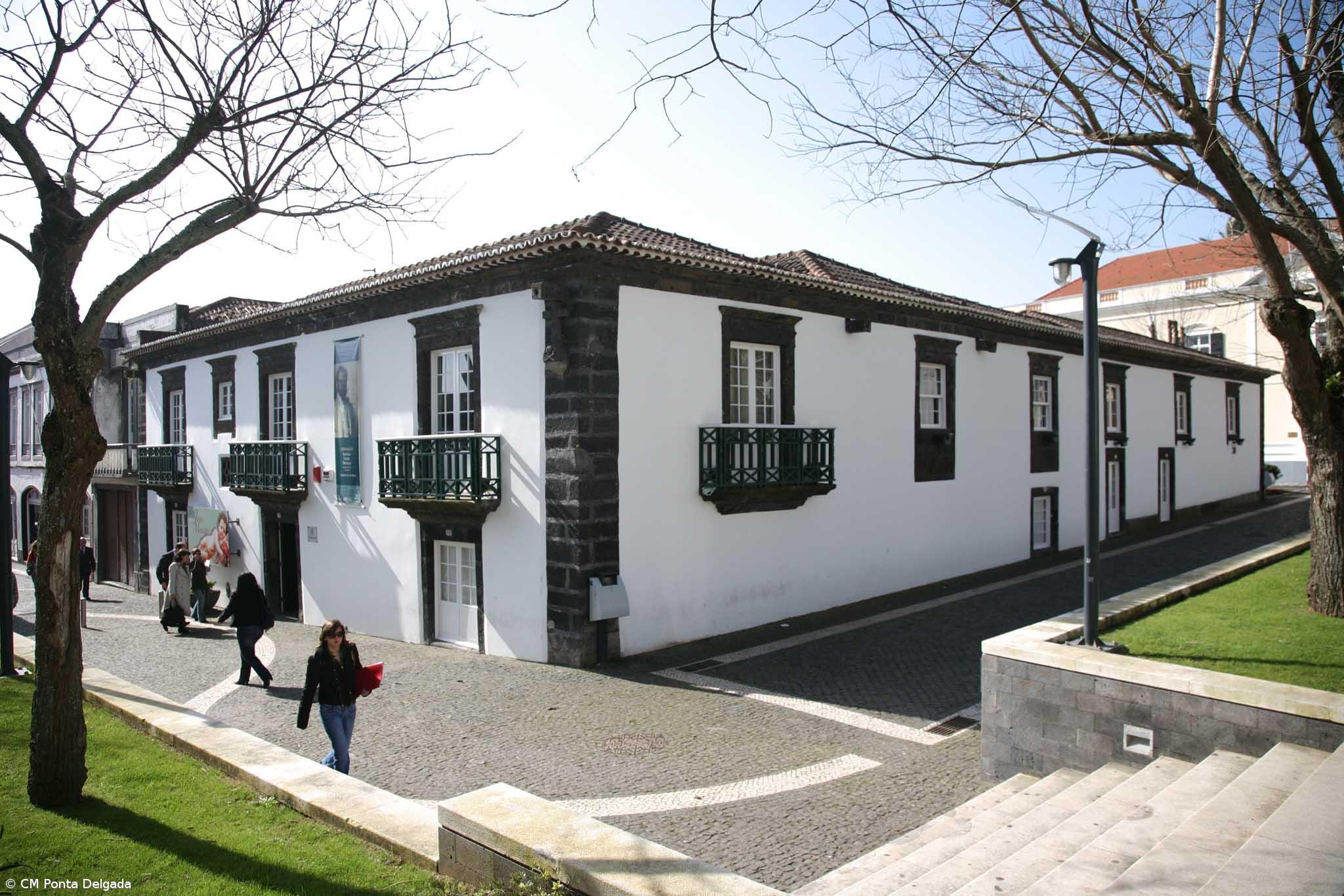 Exposição "Horizonte" de Alberto Plácido no Centro Municipal de Cultura – Imagem 1