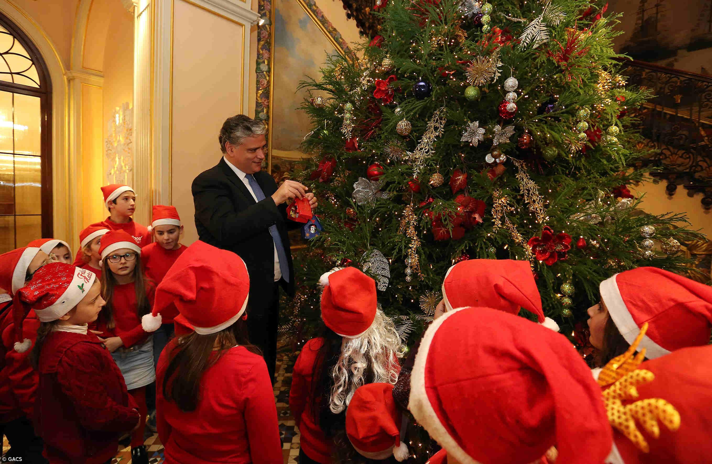 Crianças do Pilar da Bretanha inauguram Árvore de Natal da presidência – Imagem 1