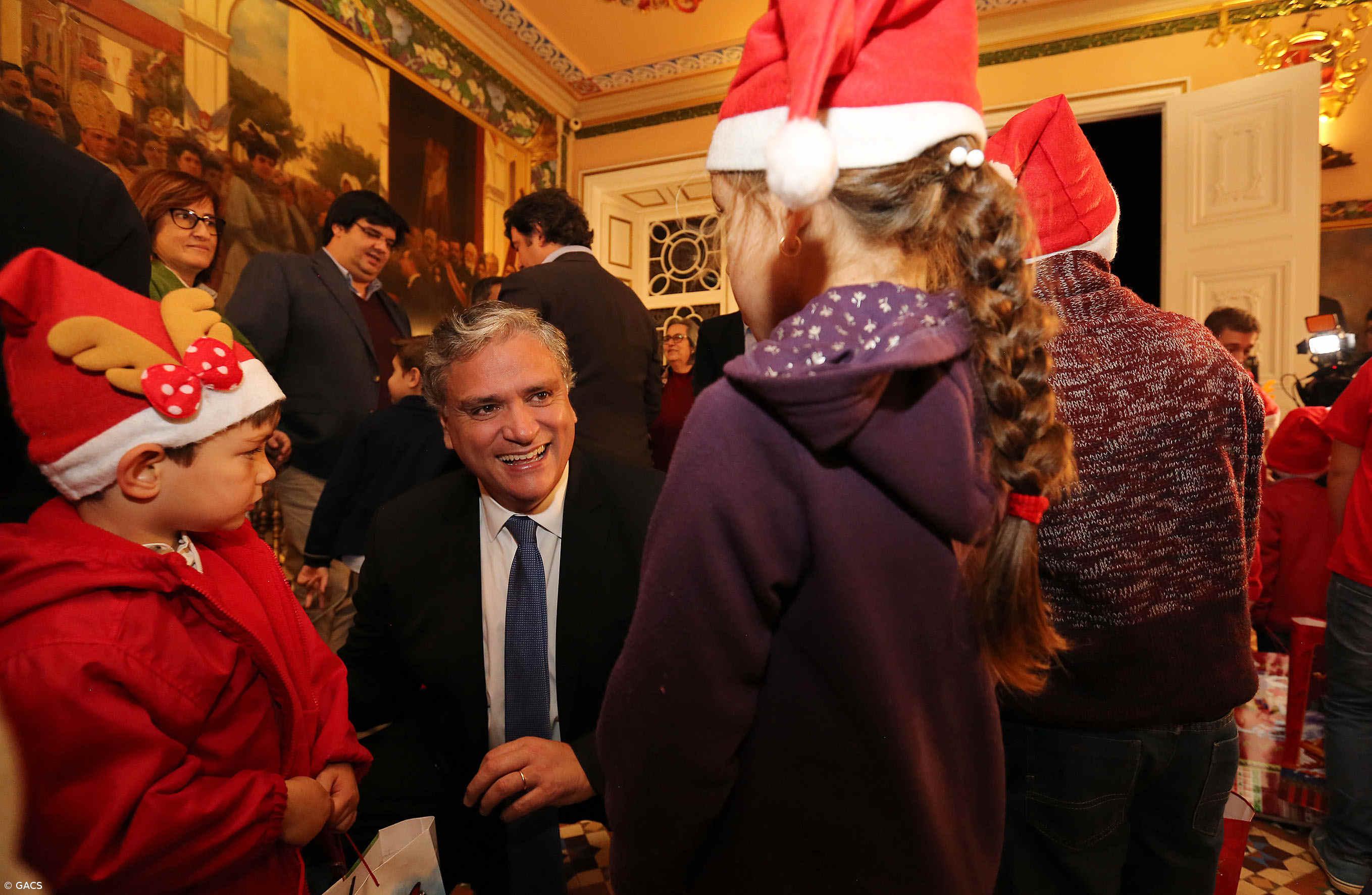 Crianças do Pilar da Bretanha inauguram Árvore de Natal da presidência – Imagem 2