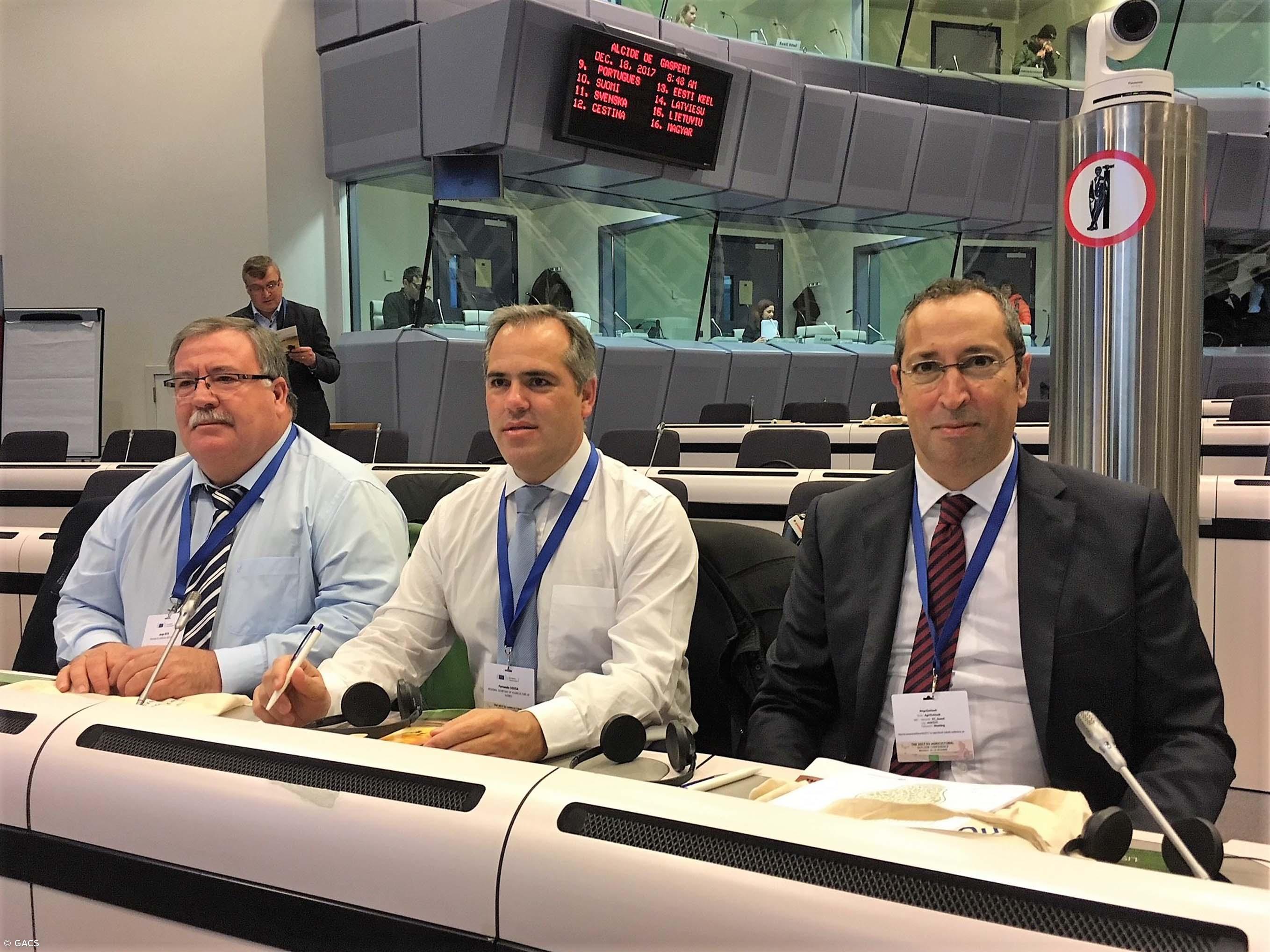 Comissário Europeu da Agricultura pondera visitar os Açores em 2018 – Imagem 1