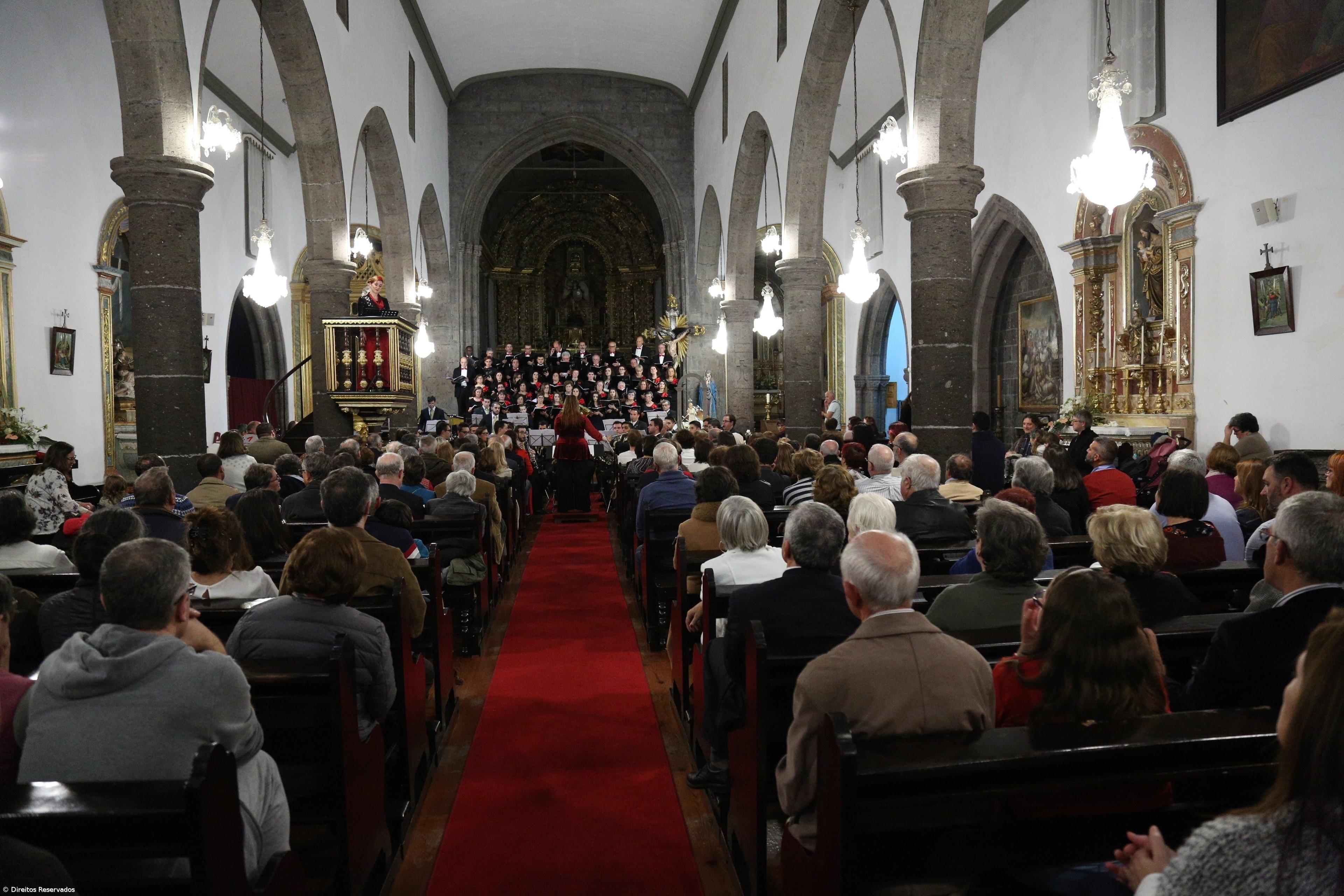 'Christmas Celebration' encheu igreja de Vila Franca – Imagem 6