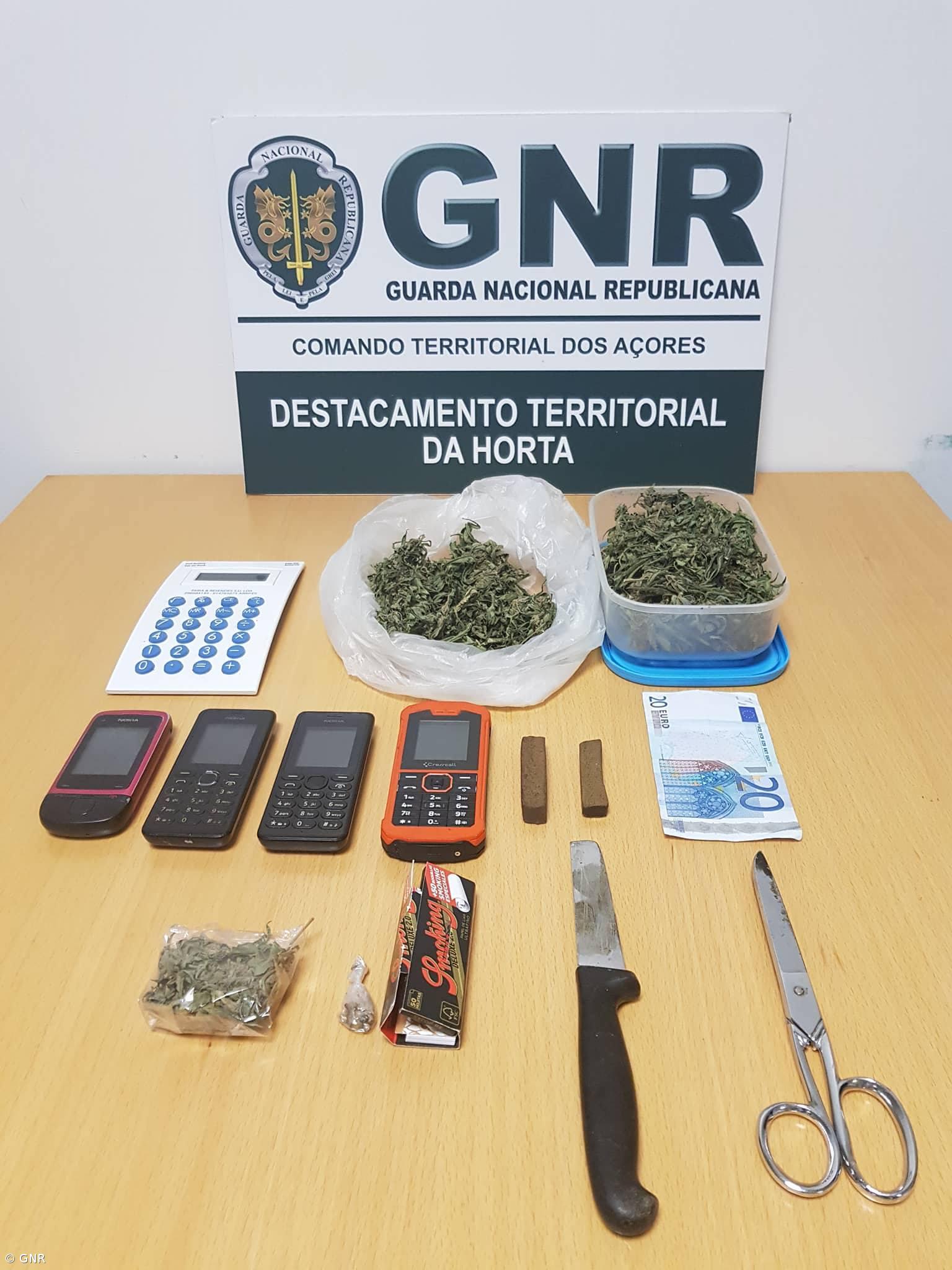 Homem apanhado em flagrante a traficar droga nas Flores – Imagem 1