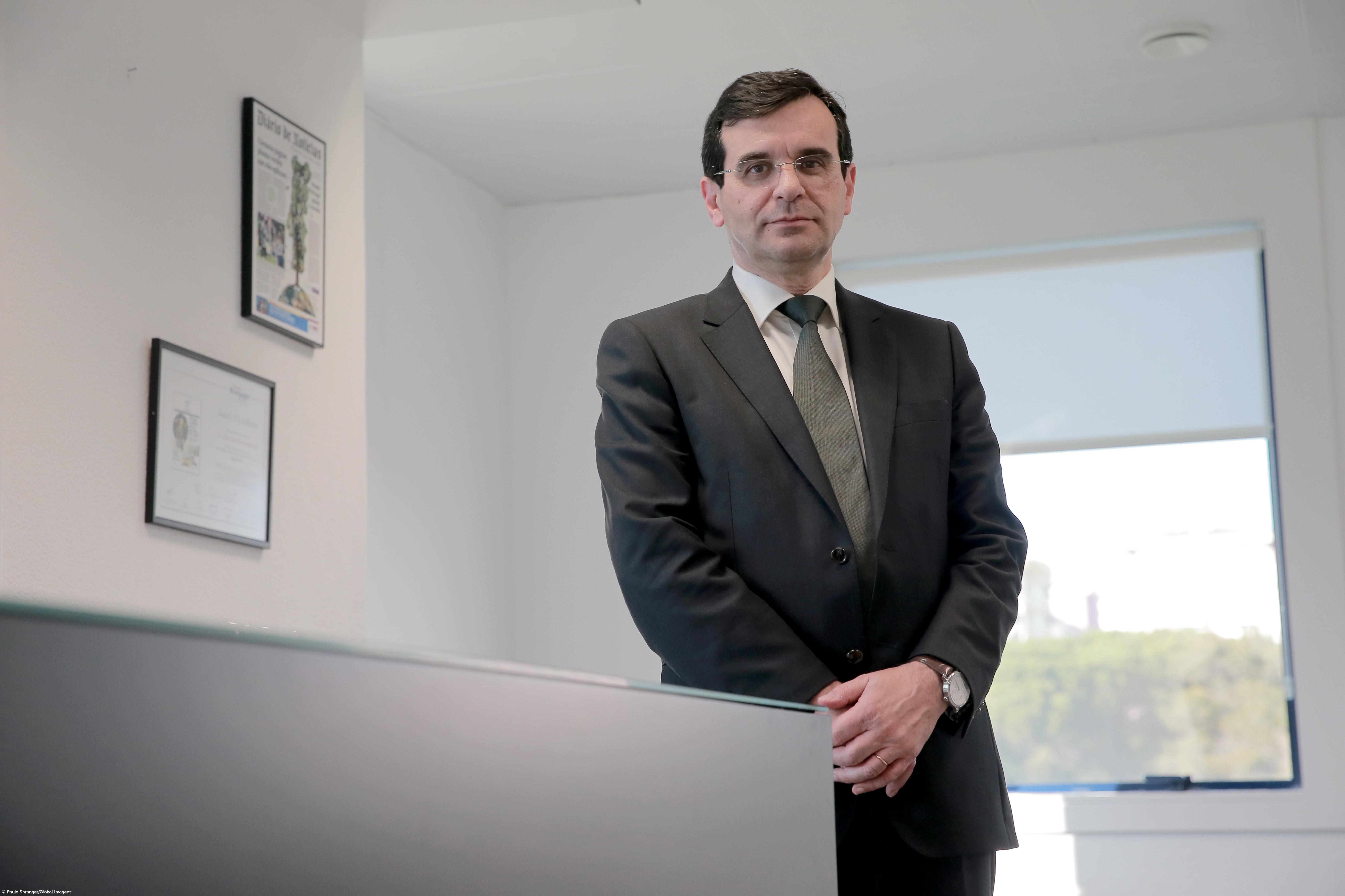 Pelo menos 2 mil profissionais de saúde serão contratados a partir de julho  – Imagem 1