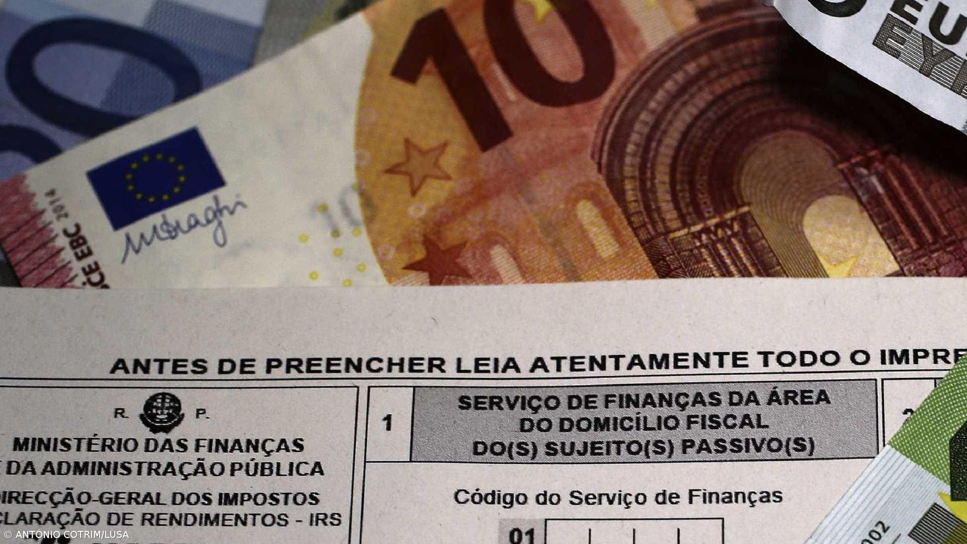Açorianos com rendimentos até 741 euros isentos de retenção na fonte de IRS  – Imagem 1