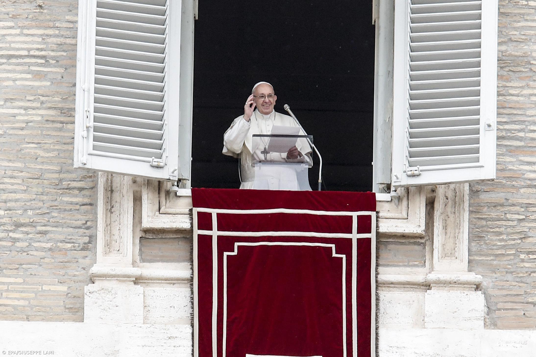 Papa pede diálogo e autocontrolo nas relações internacionais – Imagem 1