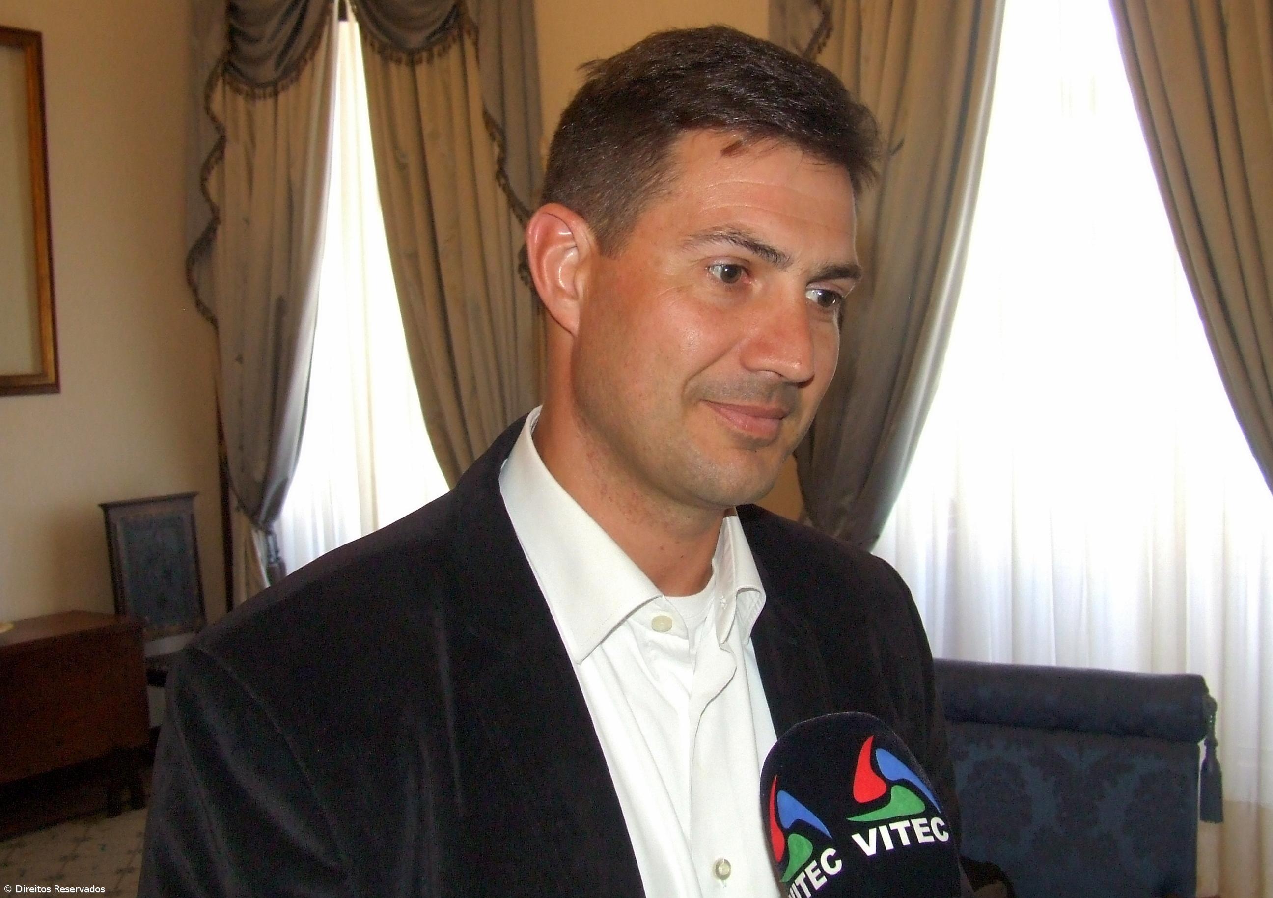 “É urgente passar das promessas às concretizações na Terceira” – Imagem 1