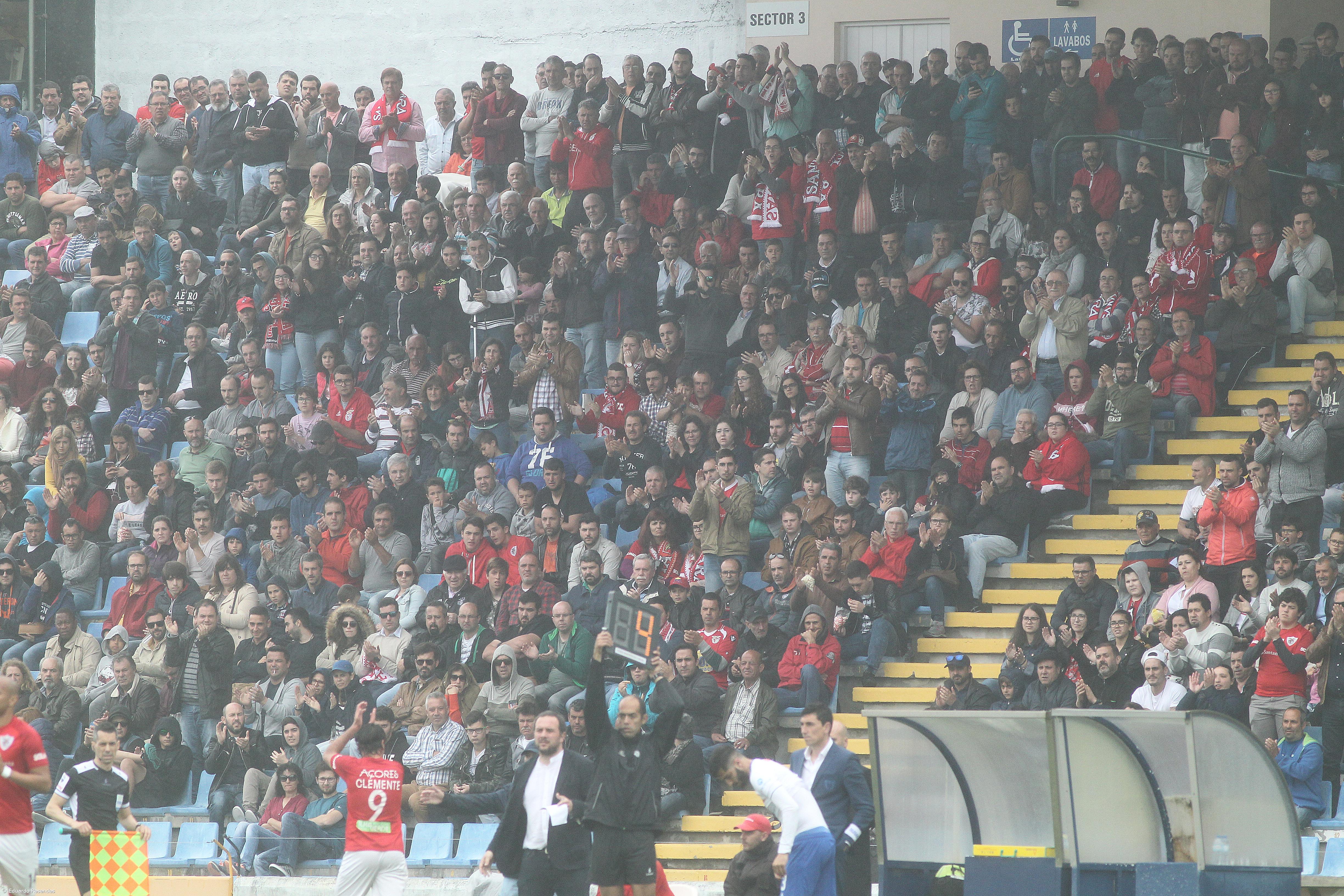 Subida do Santa Clara motivou obras de 500 mil euros no estádio  – Imagem 1