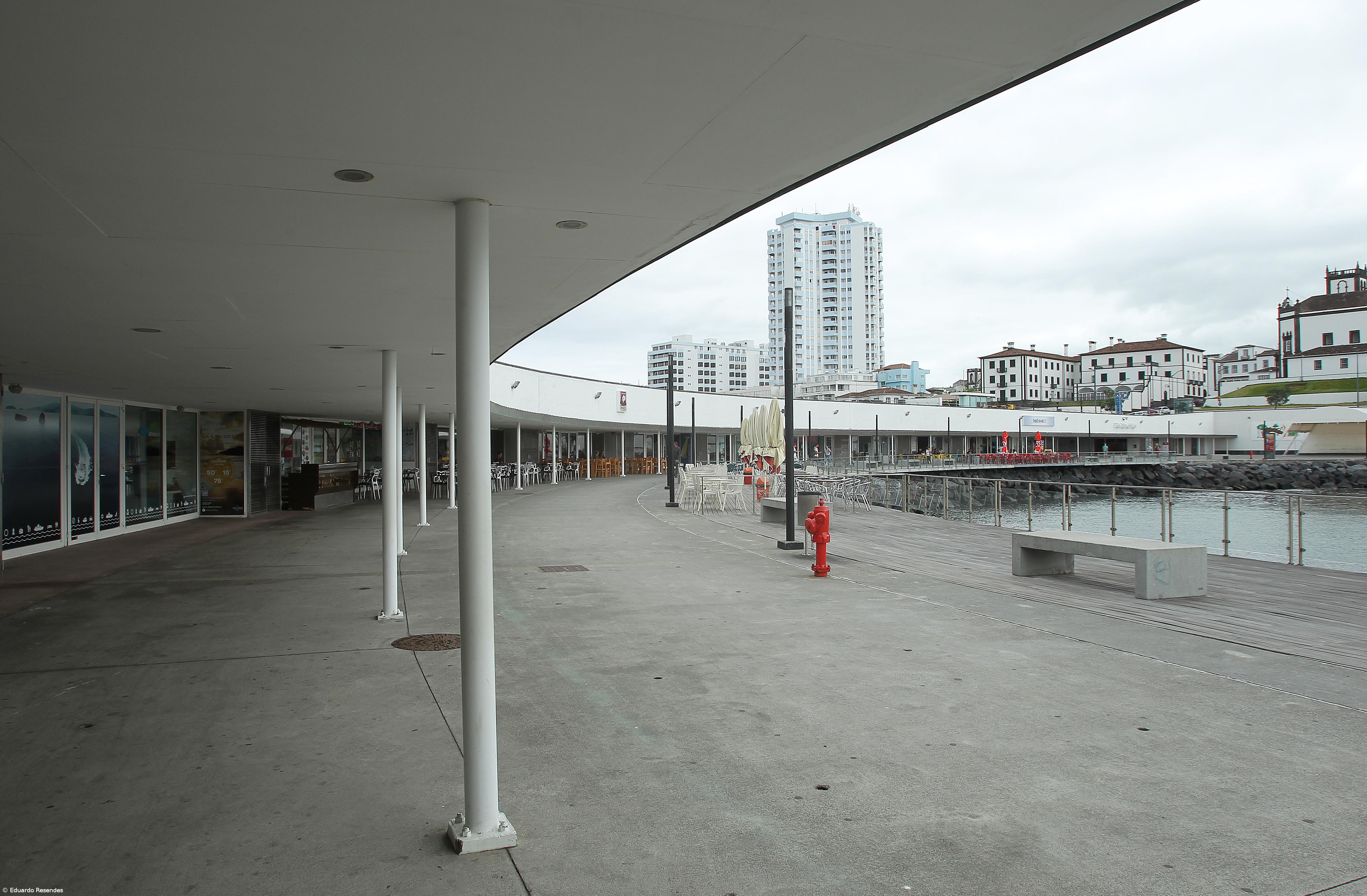 Detido jovem por agredir um segurança nas Portas do Mar – Imagem 1
