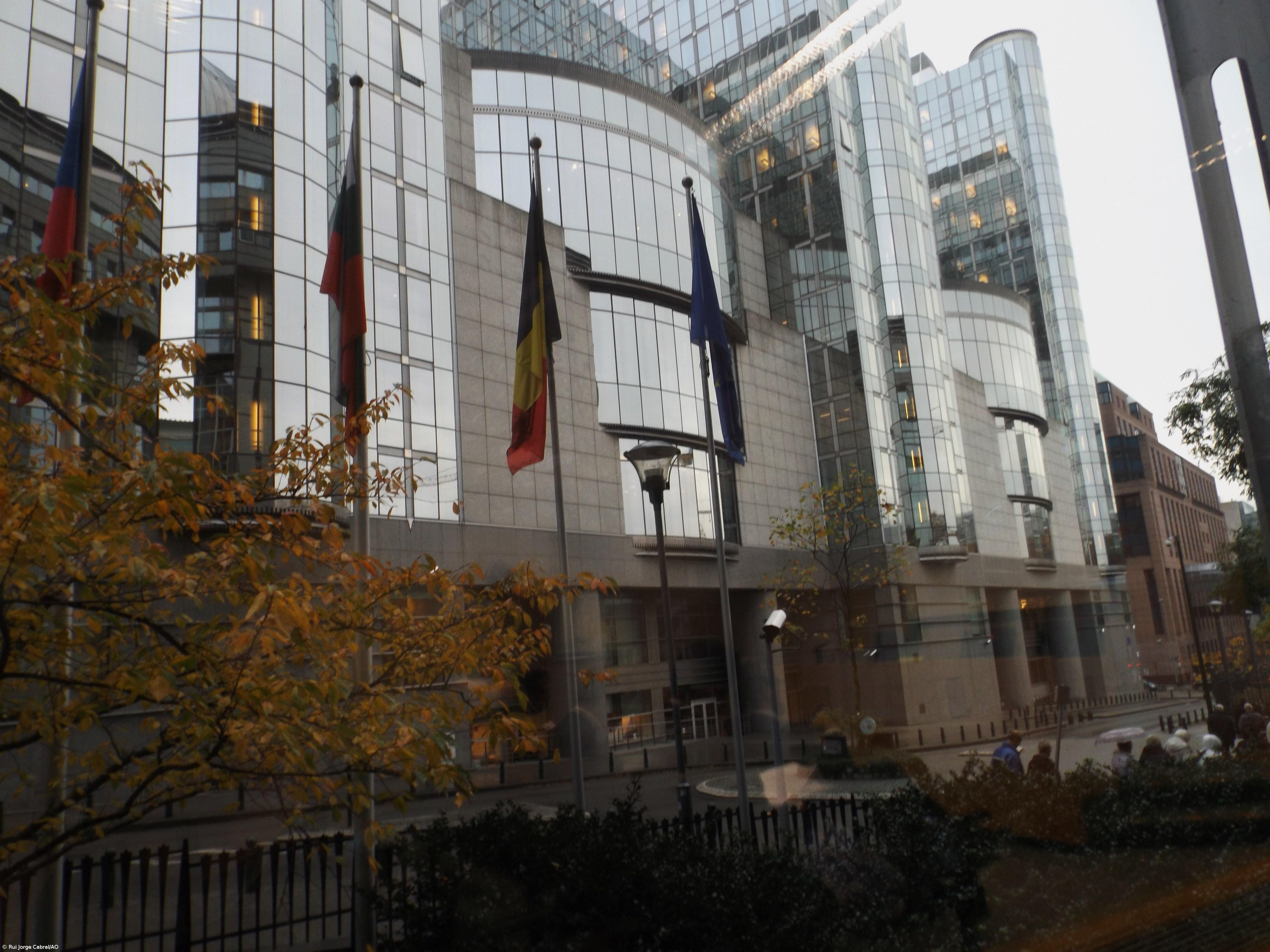 Bruxelas confia que calendário do plano de recuperação será cumprido – Imagem 1