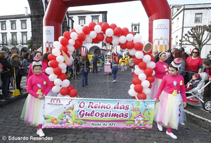 Corso de Carnaval atrai milhares a Ponta Delgada  – Imagem 4