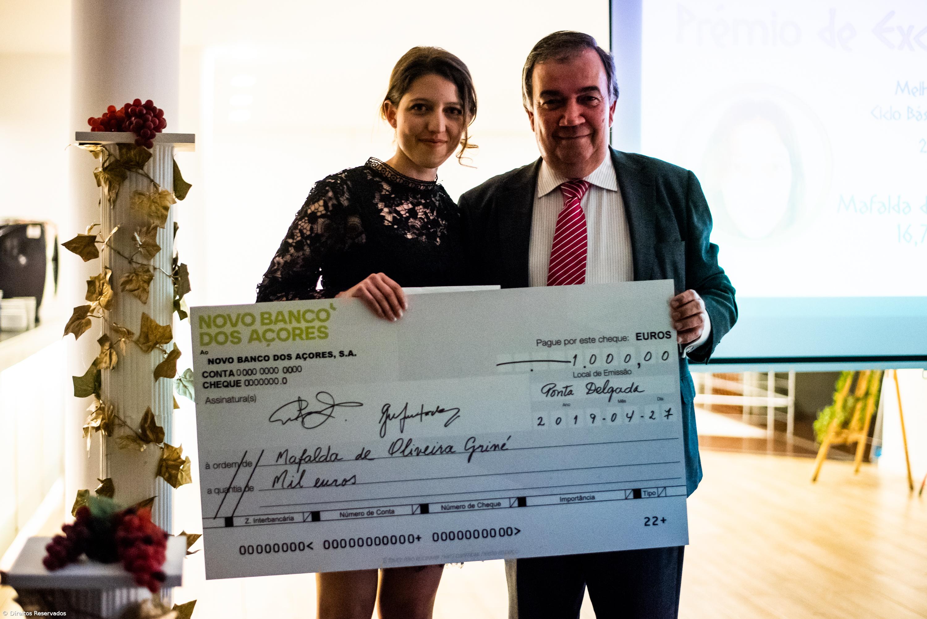 Novo Banco dos Açores distingue melhor aluno de Medicina da Universidade dos Açores – Imagem 1