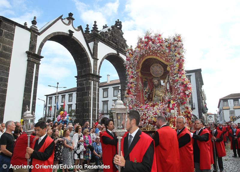 Festas do Senhor Santo Cristo dos Milagres e Lagoa das Sete Cidades vencem prémio 'Cinco Estrelas Regiões' – Imagem 1