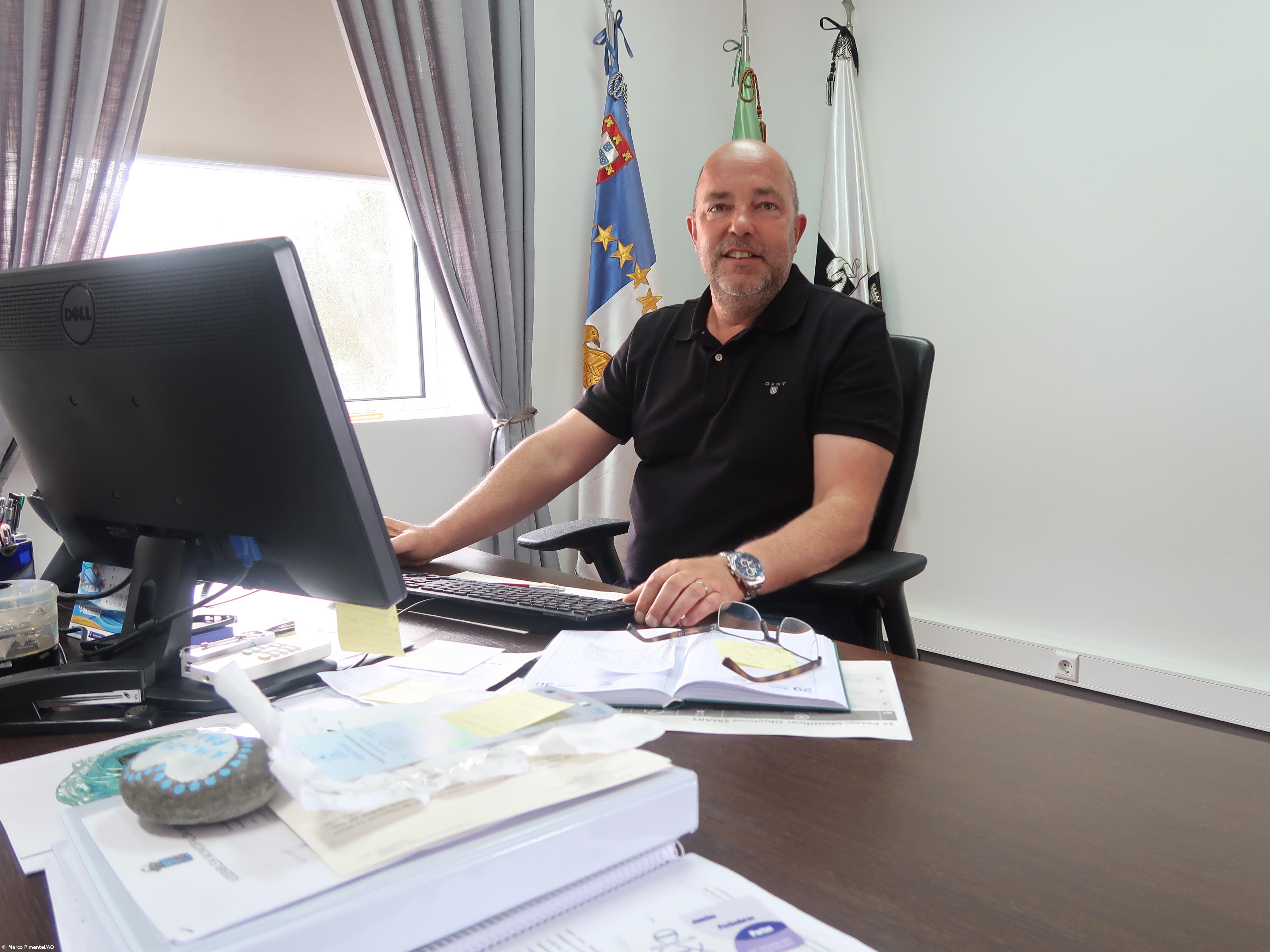 Autarca do Corvo nega despedimentos na ilha devido aos prejuízos – Imagem 1