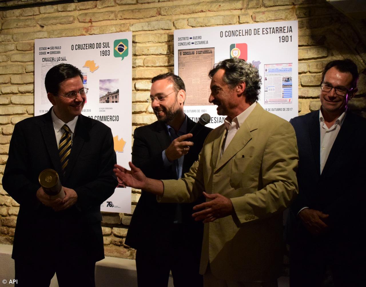 Exposição 'Publicações Centenárias' chega ao Brasil – Imagem 1