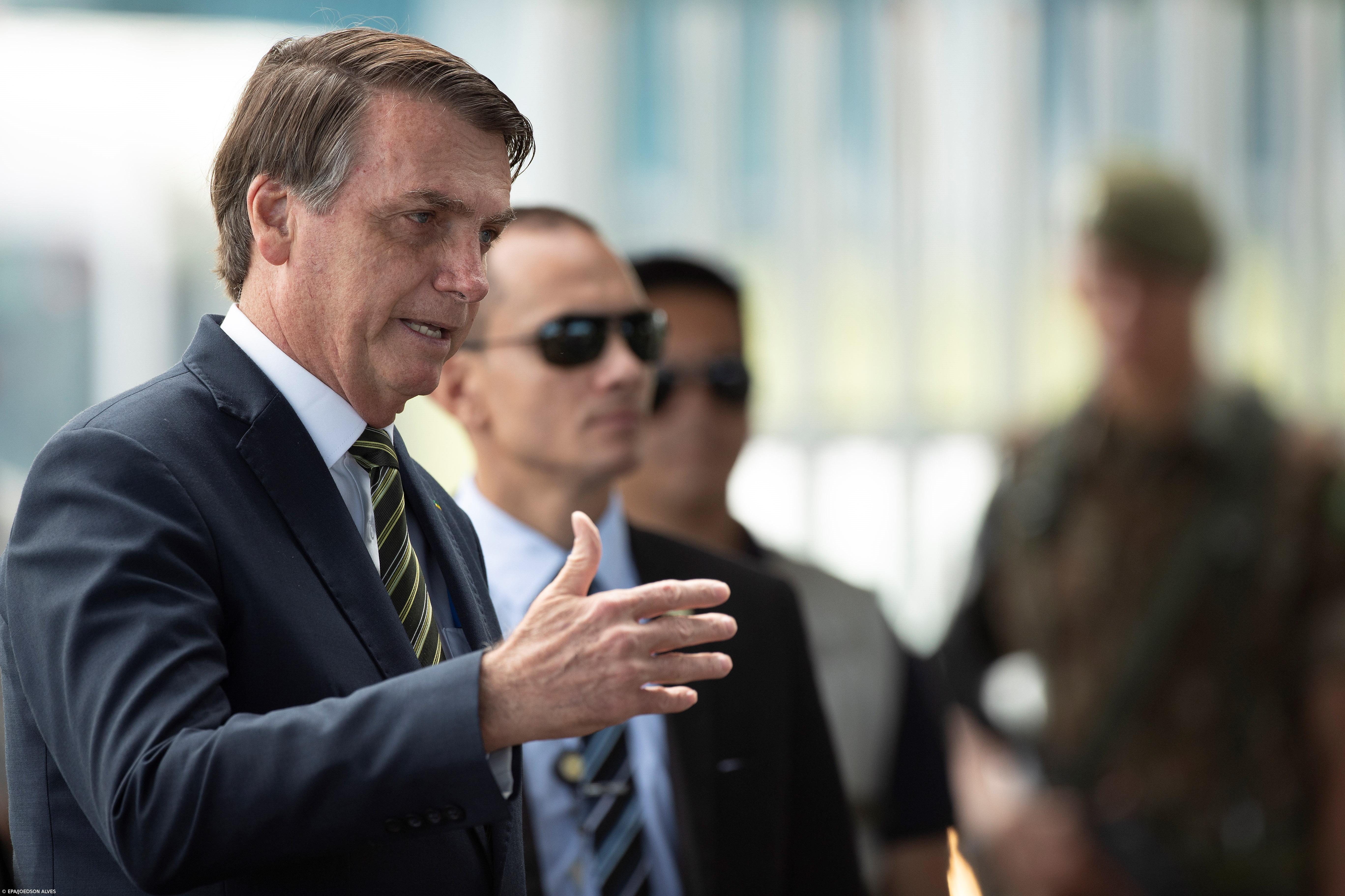 Bolsonaro diz que vacina CoronaVac "é do Brasil, não é de nenhum governador" – Imagem 1