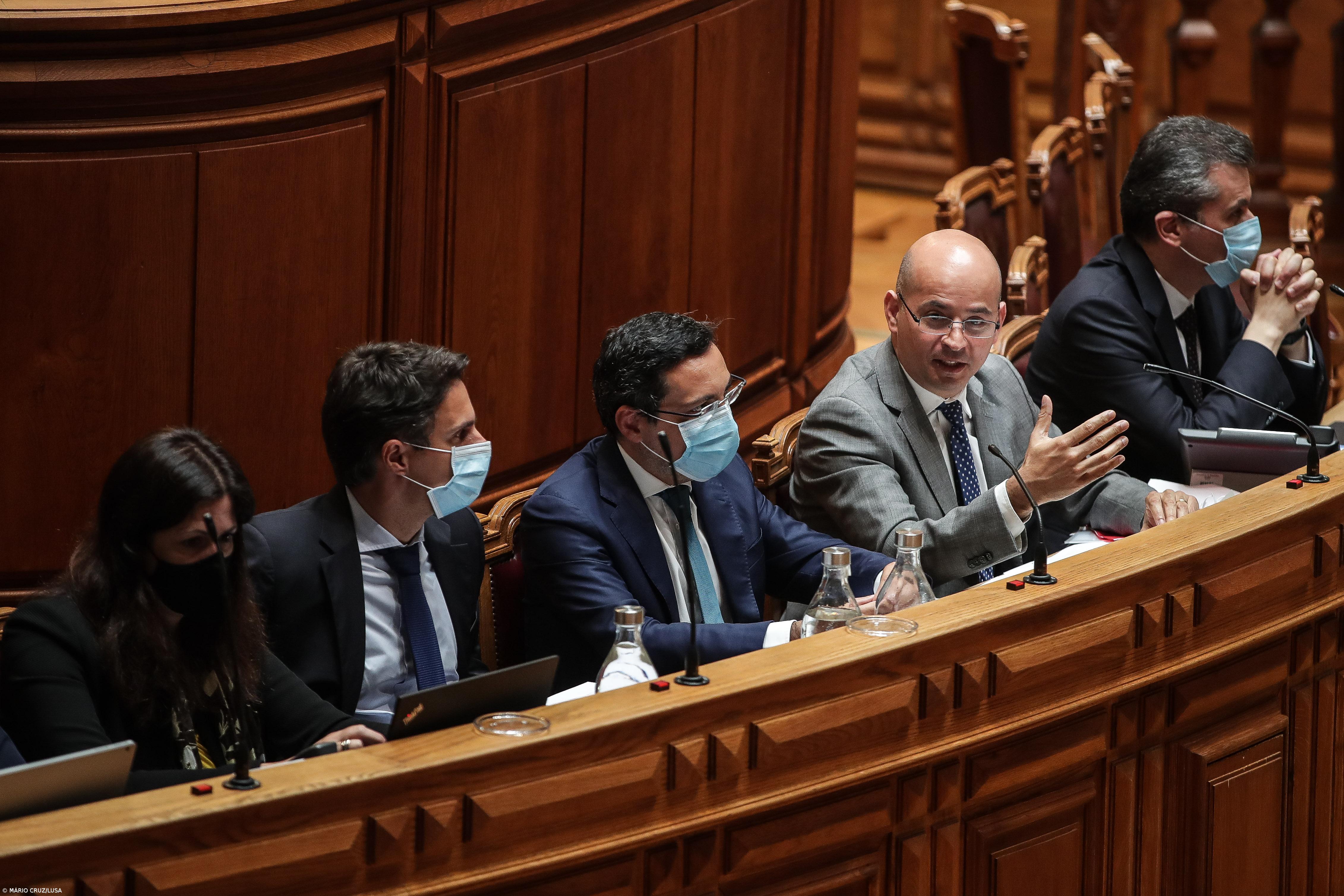 Ministro das Finanças diz que Estado pode assumir nova posição acionista na TAP – Imagem 1