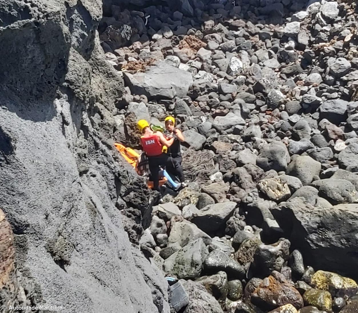 Homem resgatado de falésia na Lagoa – Imagem 4