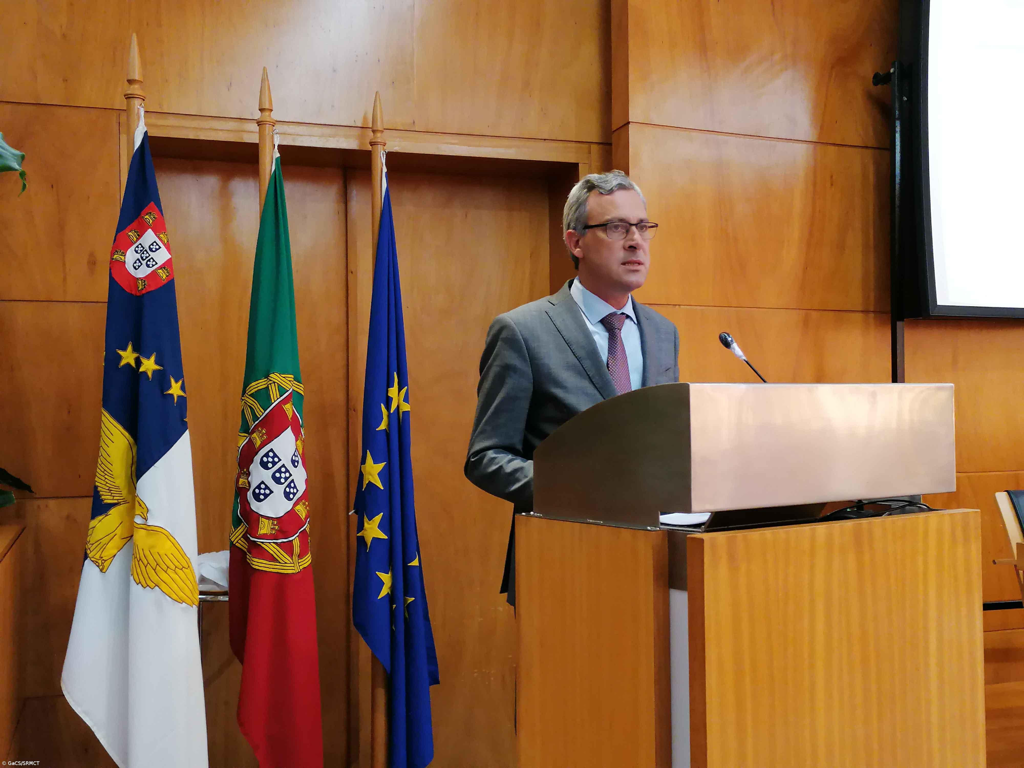 Governo dos Açores investiu 4 ME desde 2016 na criação de bolsas de doutoramento – Imagem 1