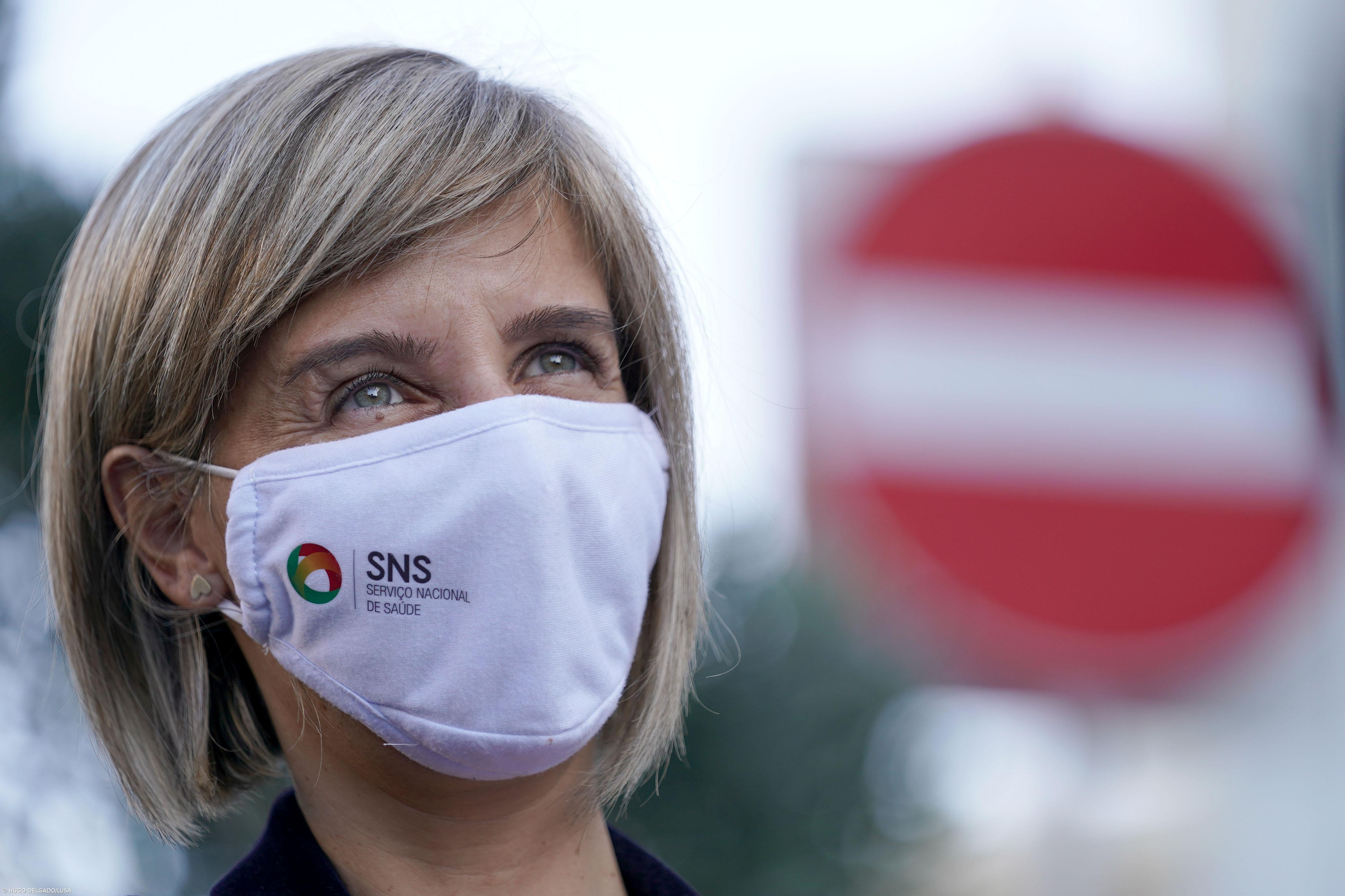 Ministra da Saúde diz que chegada das primeiras vacinas renova a esperança – Imagem 1