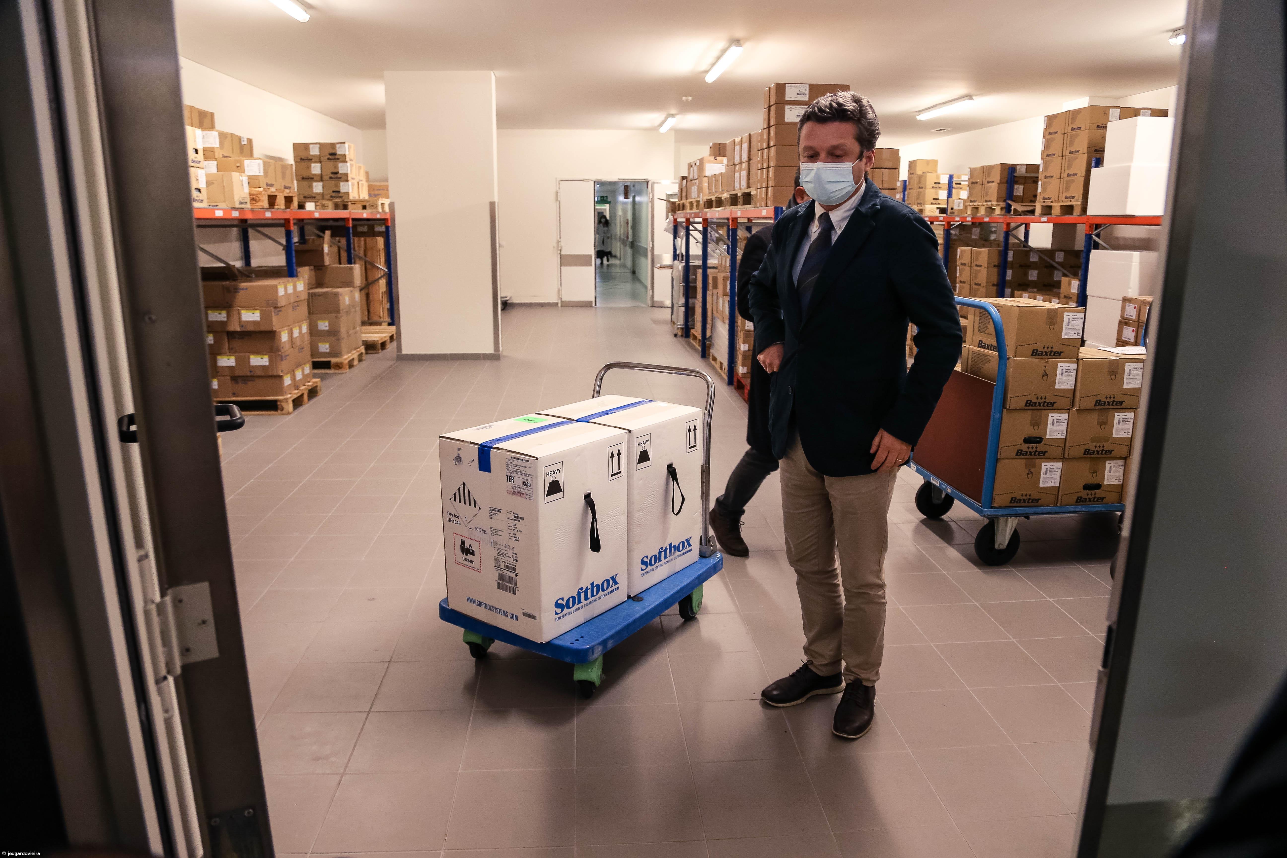 Vacinas contra a Covid-19 chegaram aos Açores – Imagem 2