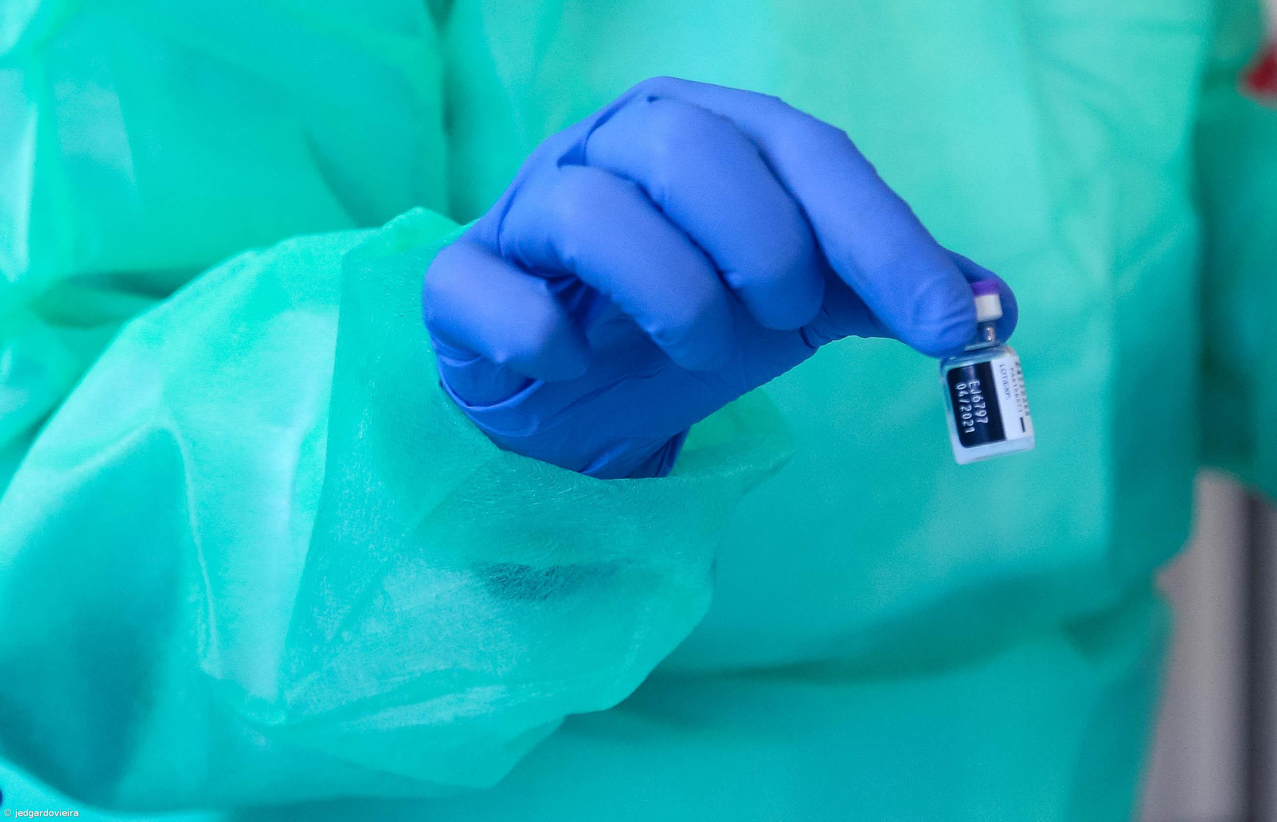 Vacinação em lares na Madeira arranca segunda-feira após surto no Funchal – Imagem 1