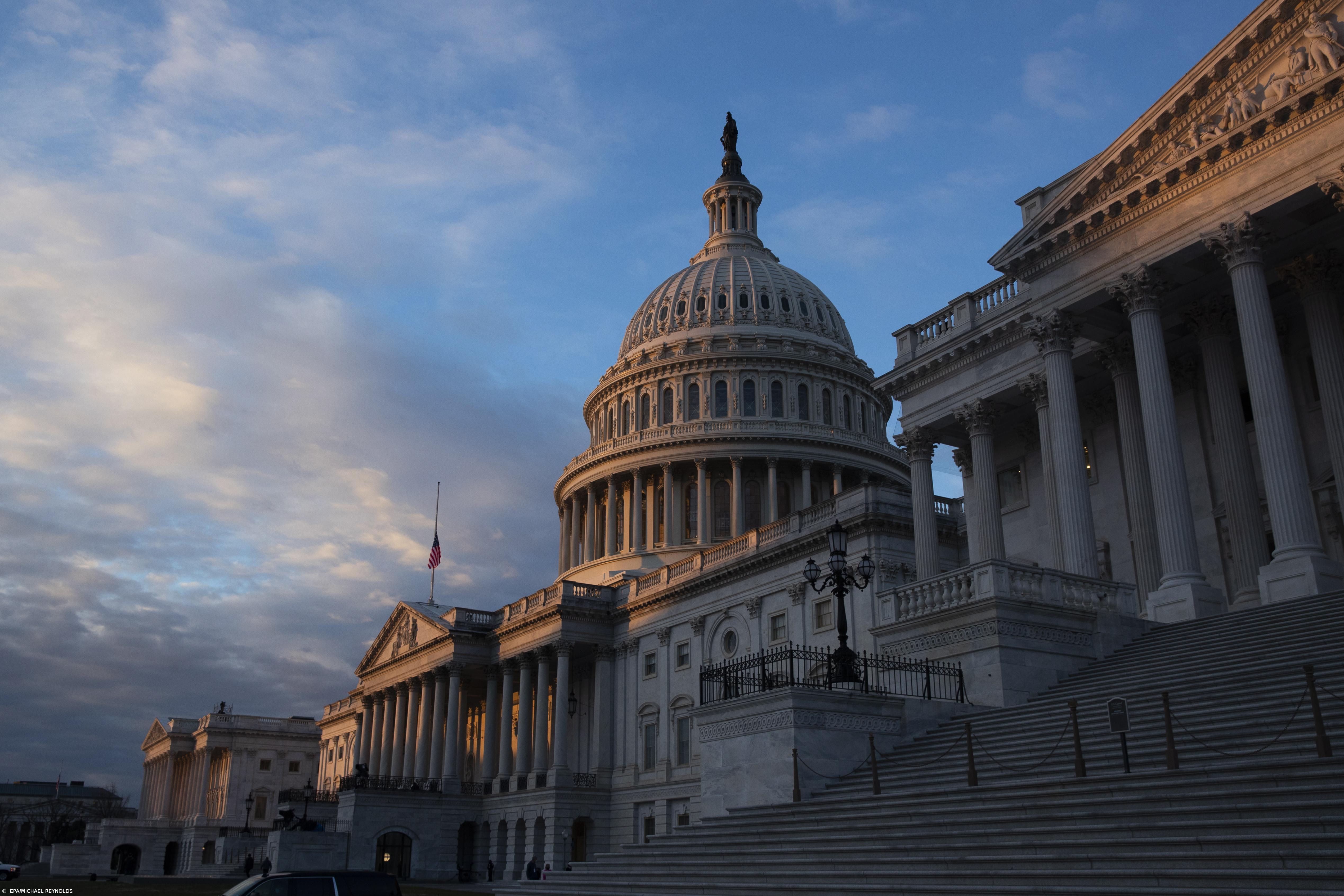 EUA com 819 mortes e 46.966 casos nas últimas 24 horas – Imagem 1